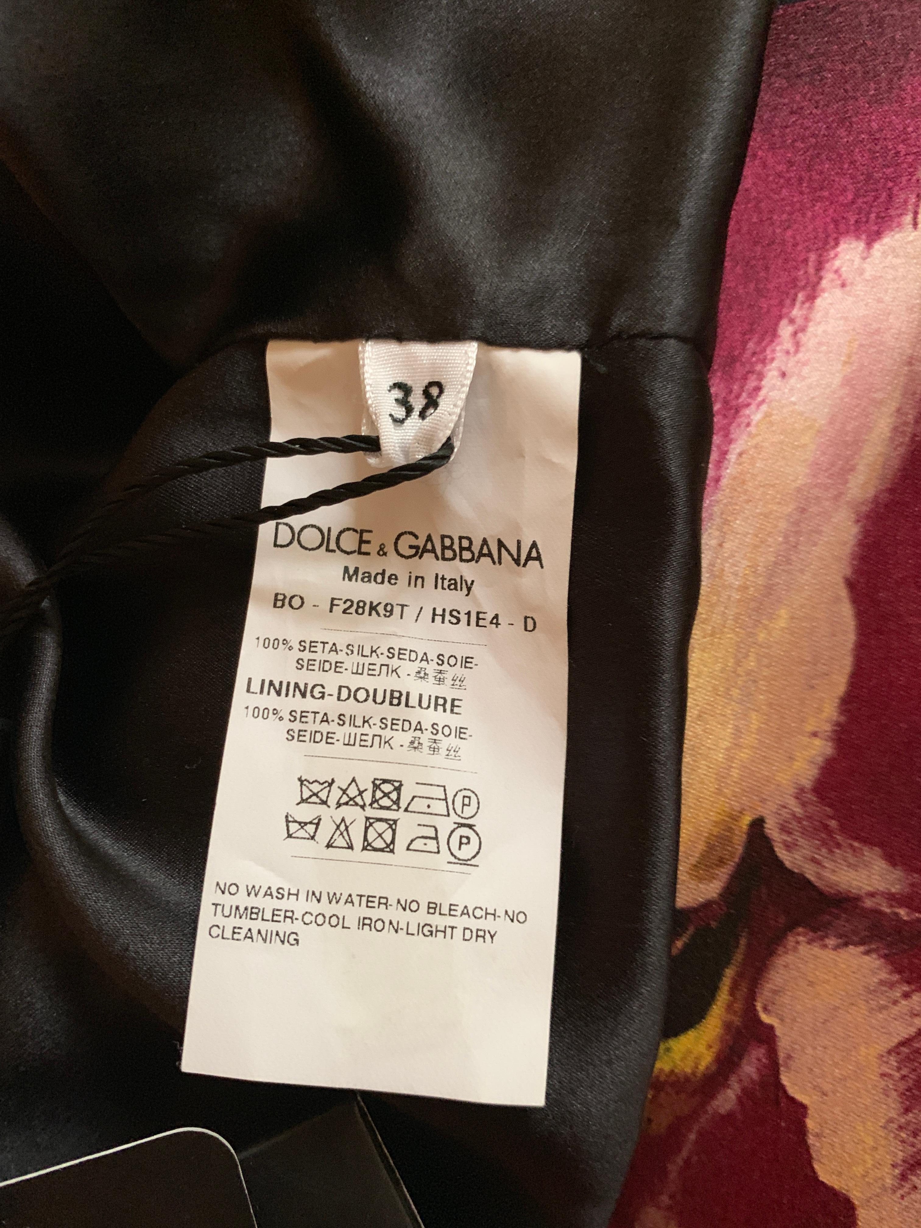 Dolce & Gabbana Black and Purple Silk Floral Tulip Print Cropped Jacket Bolero For Sale 1