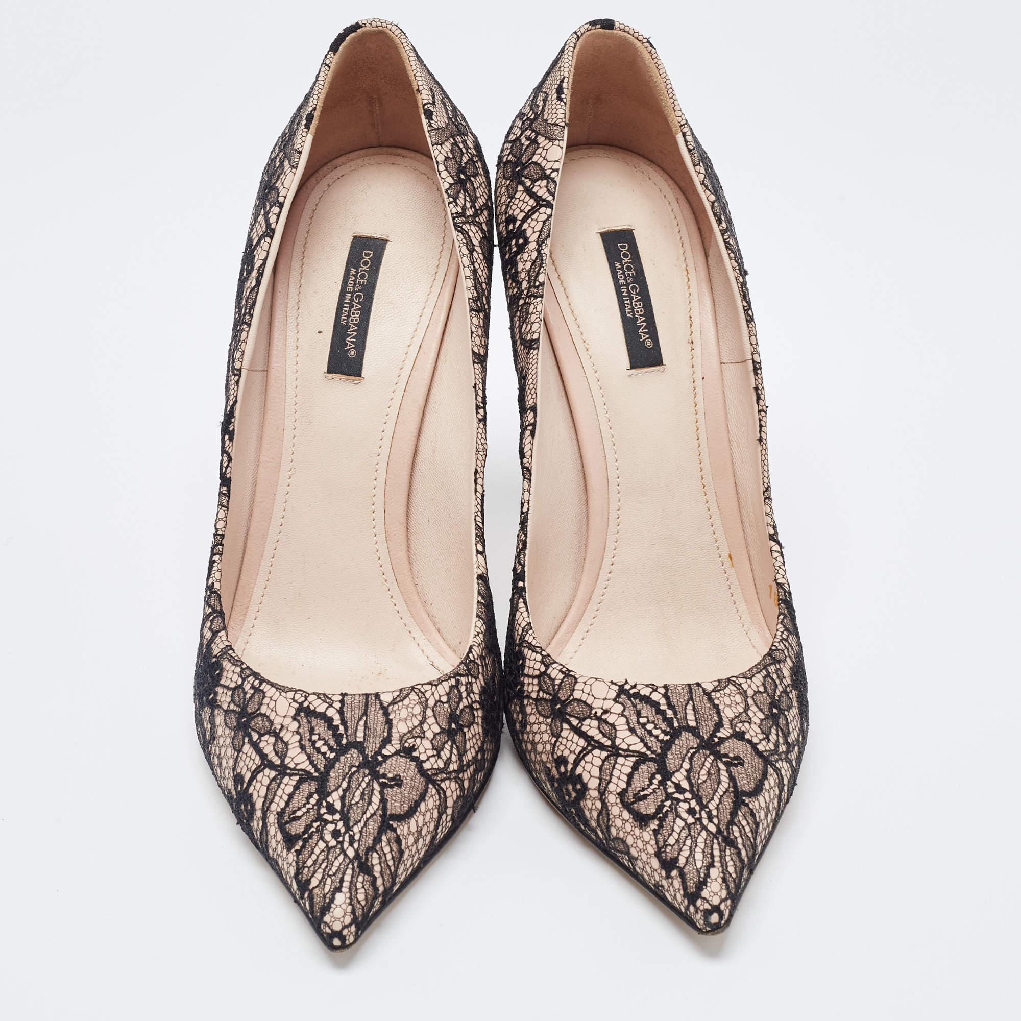 Brown Dolce & Gabbana Black/Beige Floral Lace Pointed Toe Pumps Size 40 For Sale