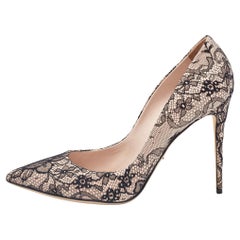 Dolce & Gabbana Black/Beige Floral Lace Pointed Toe Pumps Size 40