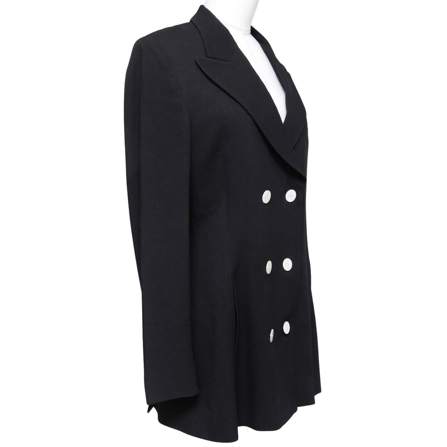 GUARANTEED AUTHENTIC DOLCE & GABBANA BLACK DOUBLE BREASTED BLAZER



Design:
• Double breasted blazer in a classic black color.
• Notched lapel.
• Long sleeve.
• Dual front vertical slip pockets.
• Mother of Pearl buttons.
• Double rear vent.
•