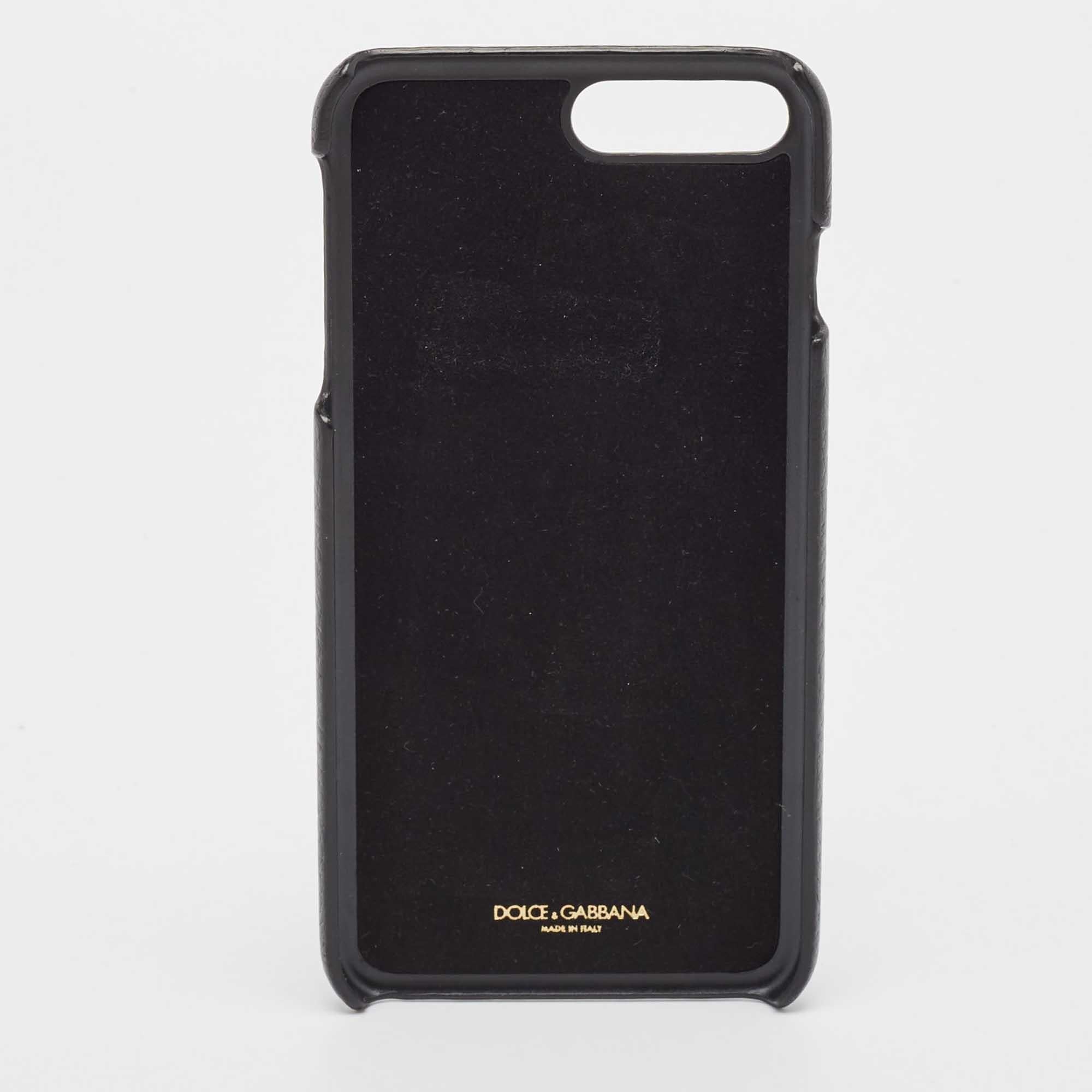 Scegli un modo elegante per proteggere il tuo telefono con questa custodia di Dolce & Gabbana realizzata in pelle. Sfoggia un dettaglio radiofonico all'esterno ed è adatto all'iPhone 7 Plus.