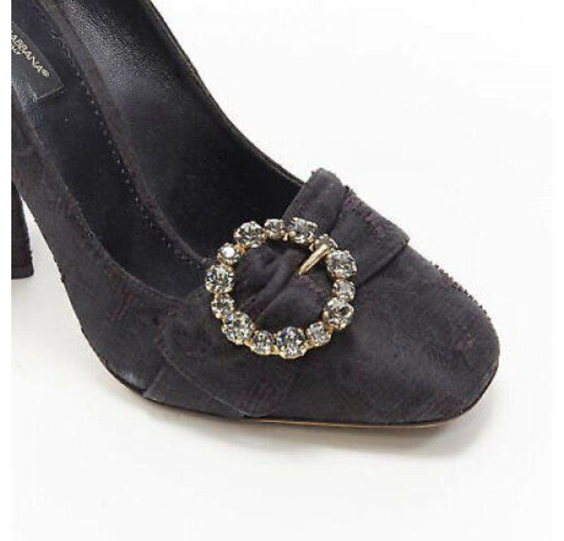 DOLCE GABBANA black brocade strass crystal brooch angular heel pump EU39
Reference: TGAS/A05365
Brand: Dolce Gabbana
Designer: Domenico Dolce and Stefano Gabbana
Model: Brocade pump
Collection: Runway
Material: Fabric
Color: Black
Pattern: