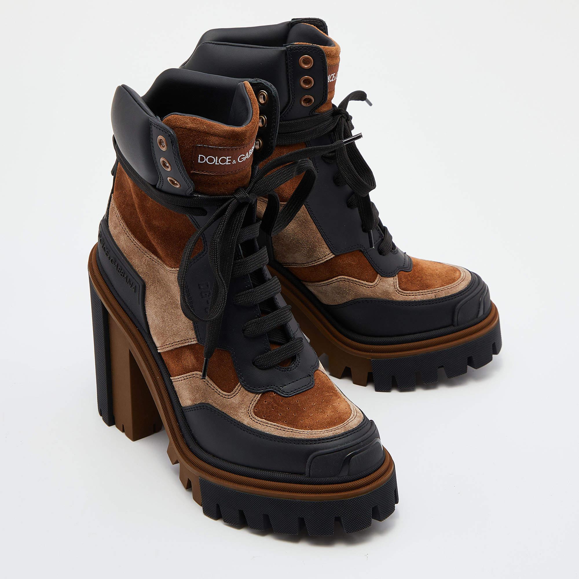 Dolce & Gabbana Black/Brown Leather and Suede Combat Boots Size 40 In Excellent Condition In Dubai, Al Qouz 2