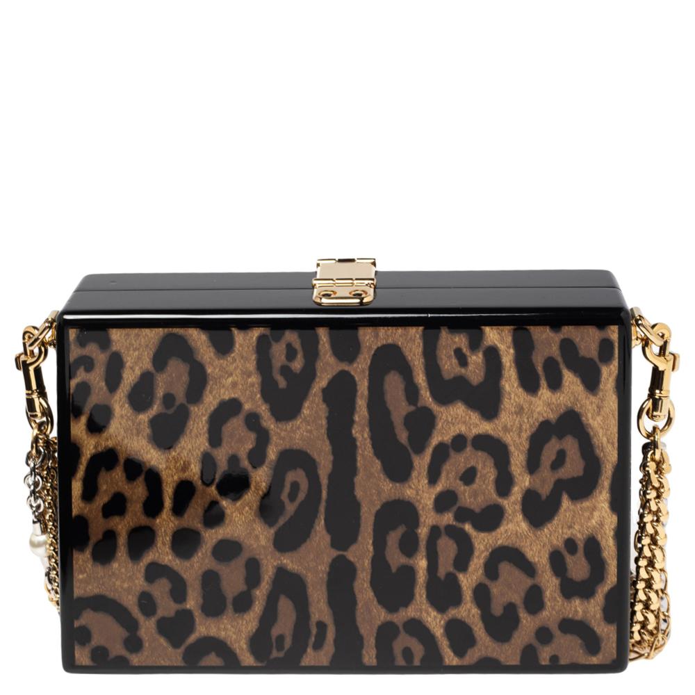 This luxurious Box bag from Dolce & Gabbana is a treat to the eyes! The brand offers you a bag that has been crafted from acrylic and detailed with leopard prints. A polished gold-tone turn-lock padlock with a flower secures the insides of the bag.