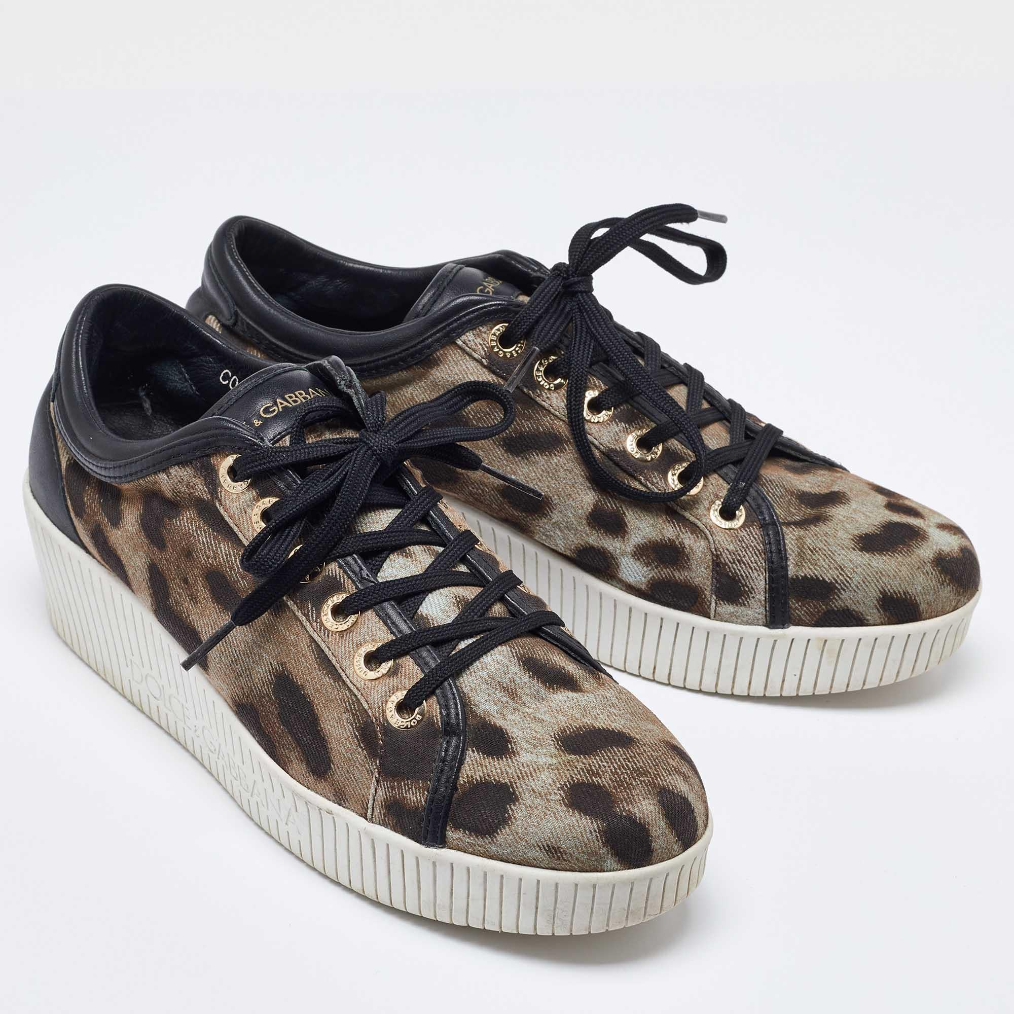 Dolce & Gabbana Black/Brown Leopard Print Canvas and Leather Sneakers Size 40 In Good Condition For Sale In Dubai, Al Qouz 2