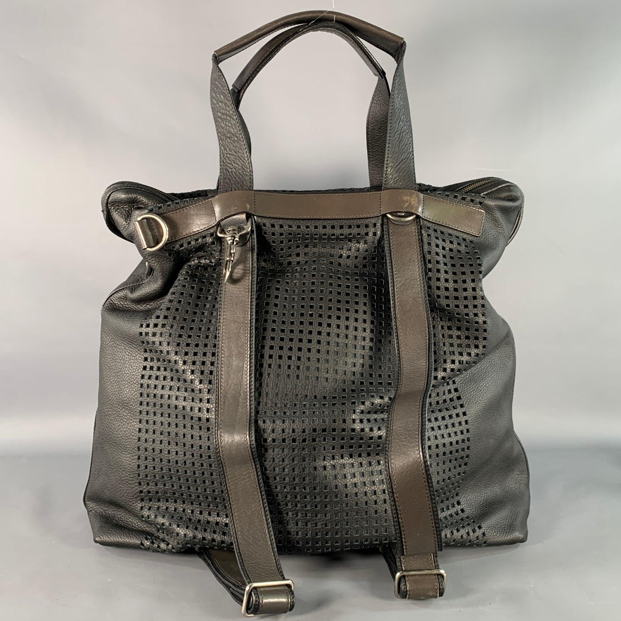 DOLCE & GABBANA Sac à dos de nuit en cuir perforé noir et marron Bon état - En vente à San Francisco, CA