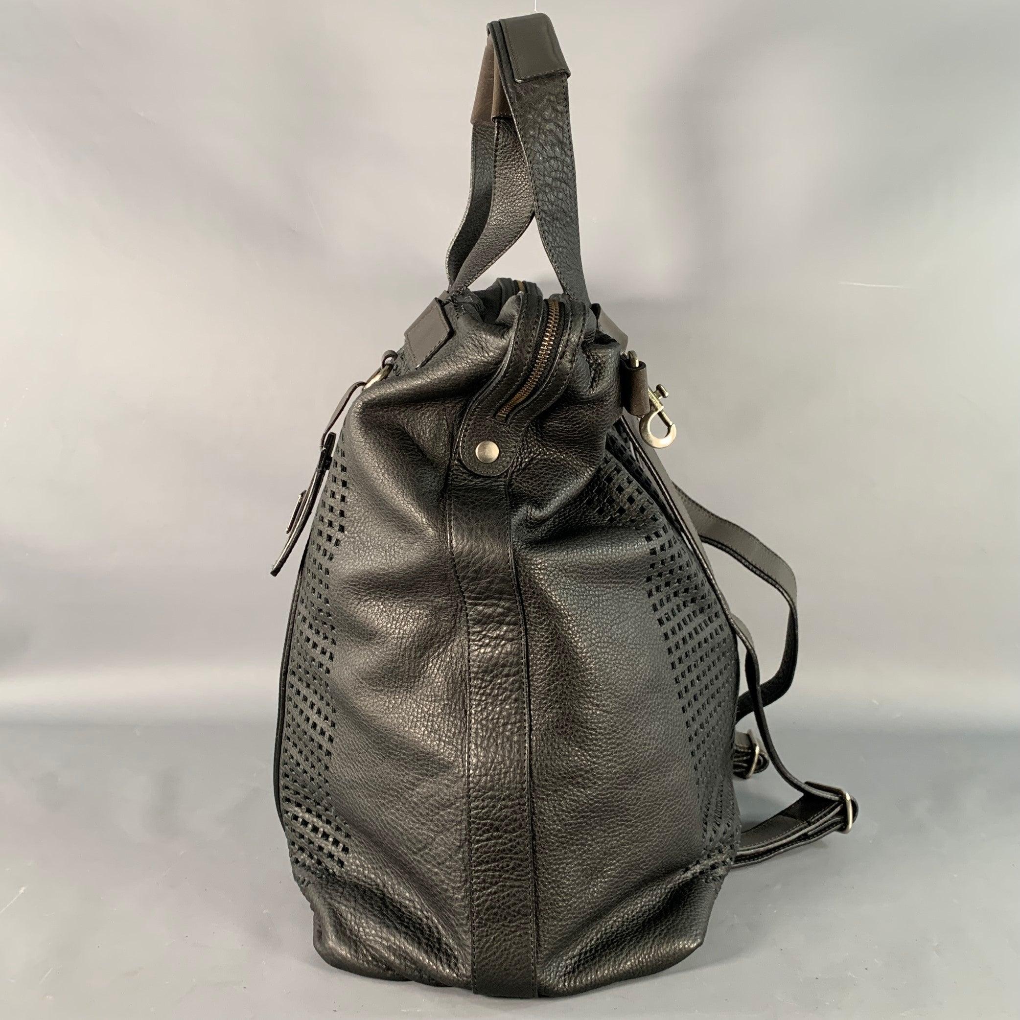 DOLCE & GABBANA Sac à dos de nuit en cuir perforé noir et marron Pour hommes en vente