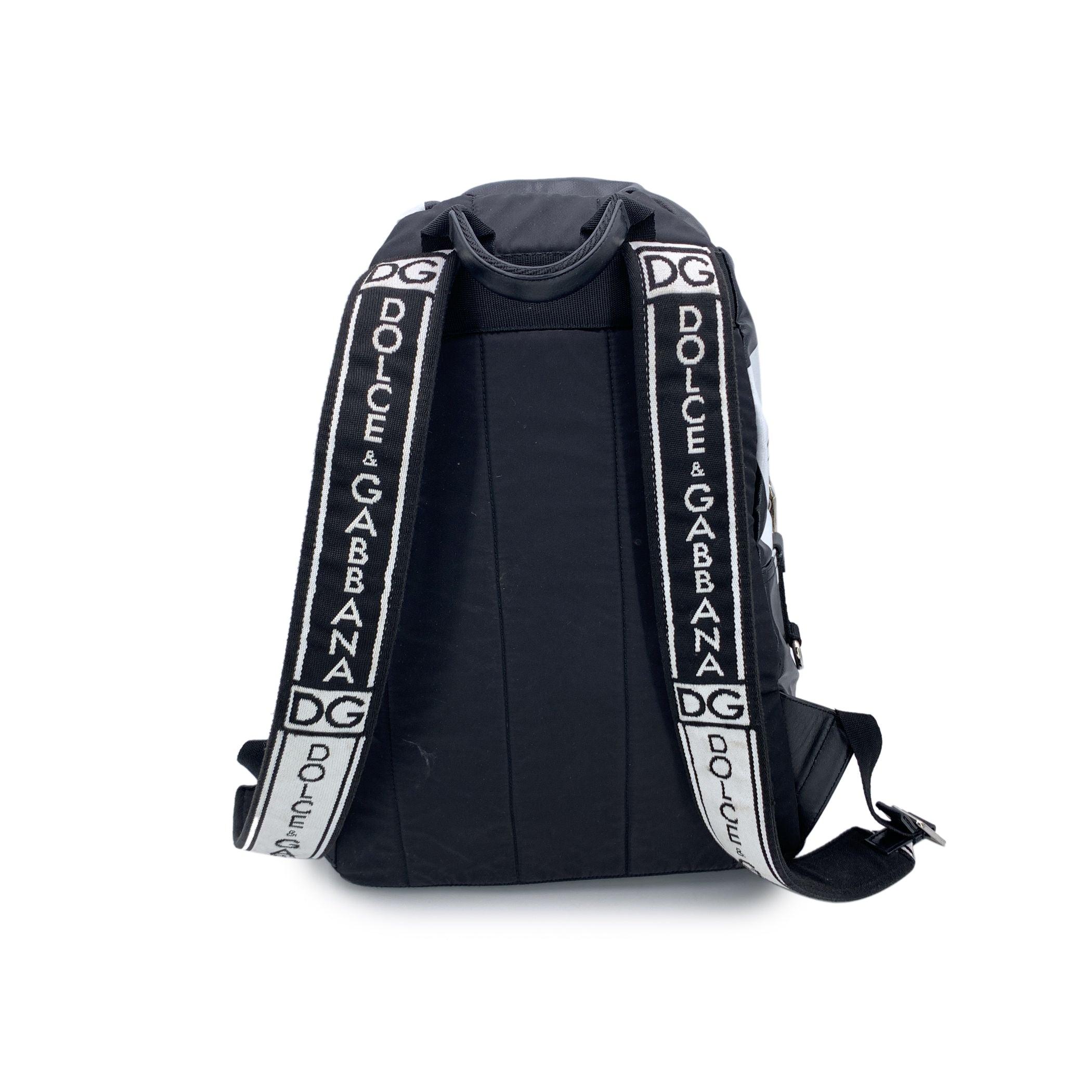 Dolce & Gabbana Black Canvas Vulcano Logo Backpack Shoulder Bag In Good Condition For Sale In Rome, Rome