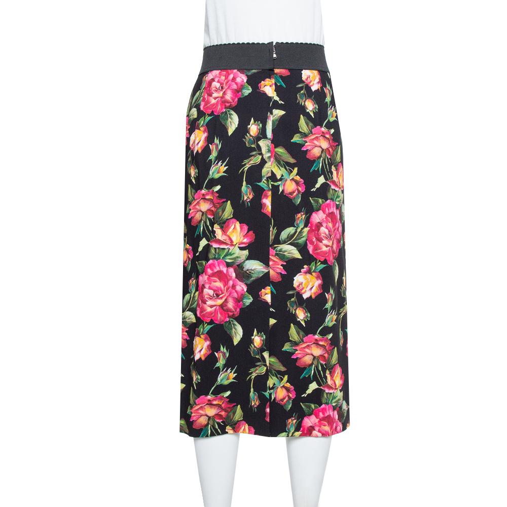 Dolce & Gabbana's pencil skirt is printed with multicolored dainty florals – a recurring pattern found throughout the house’s creations. Made in Italy, it’s cut to a figure-skimming silhouette for a chic appearance. Style it with a ruffled top and