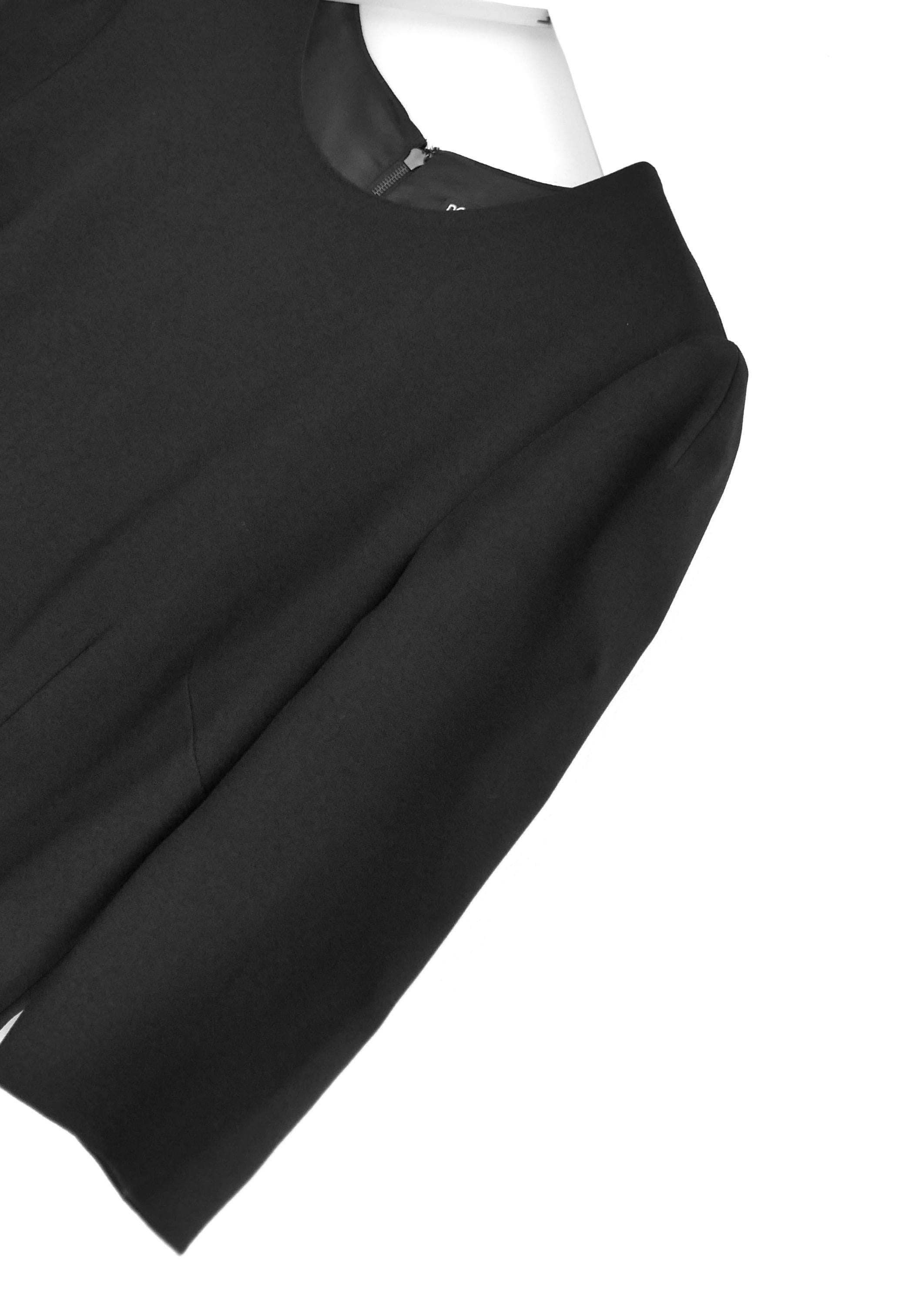 Dolce & Gabbana Schwarzes Etuikleid aus Krepp in Schwarz im Zustand „Neu“ im Angebot in London, GB