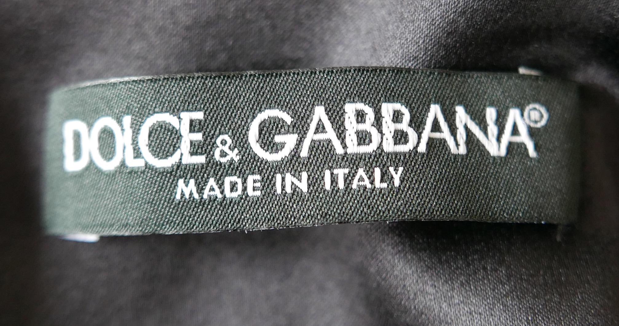 Dolce & Gabbana Schwarzes Etuikleid aus Krepp in Schwarz im Angebot 1