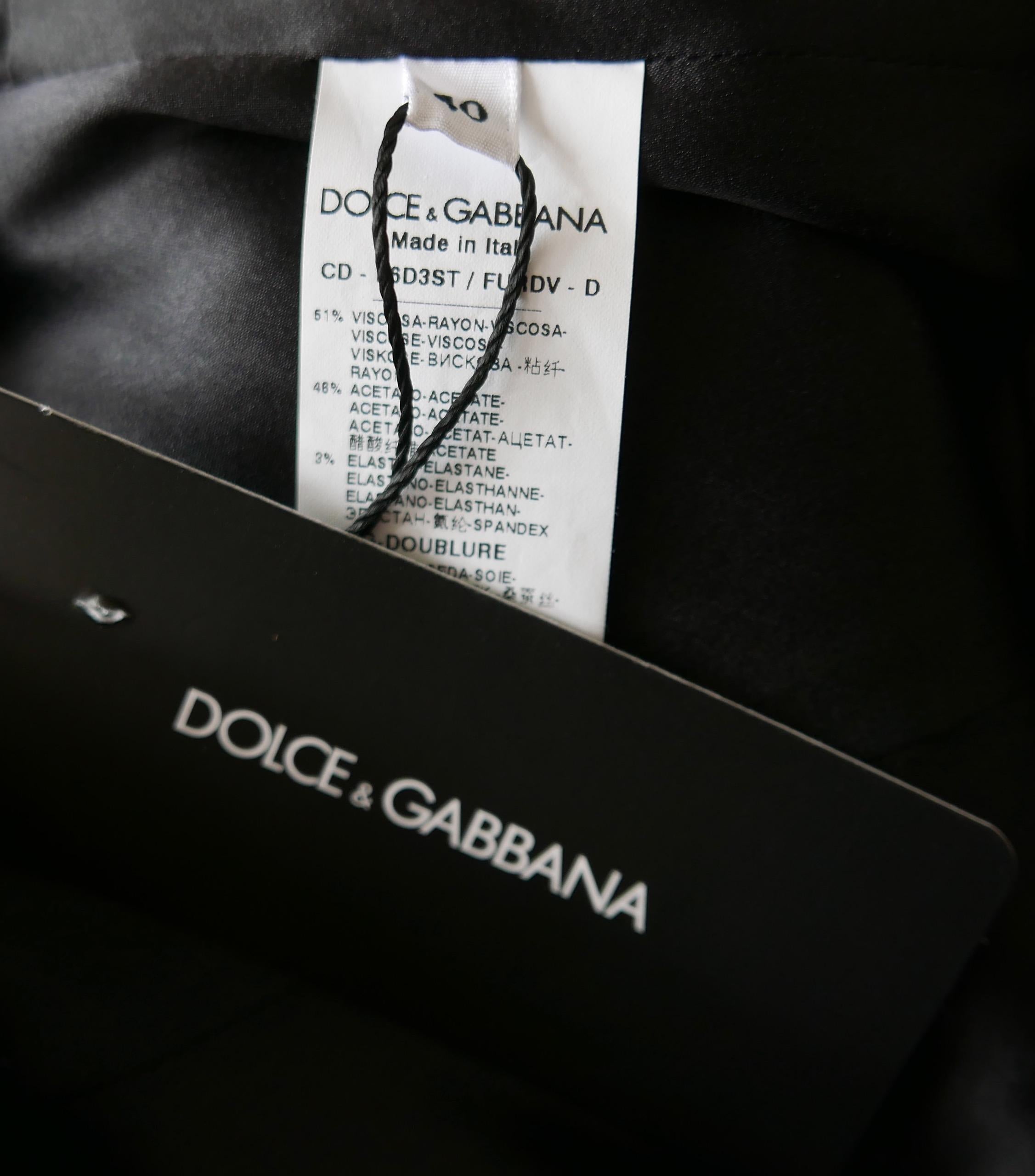 Dolce & Gabbana Schwarzes Etuikleid aus Krepp in Schwarz im Angebot 2