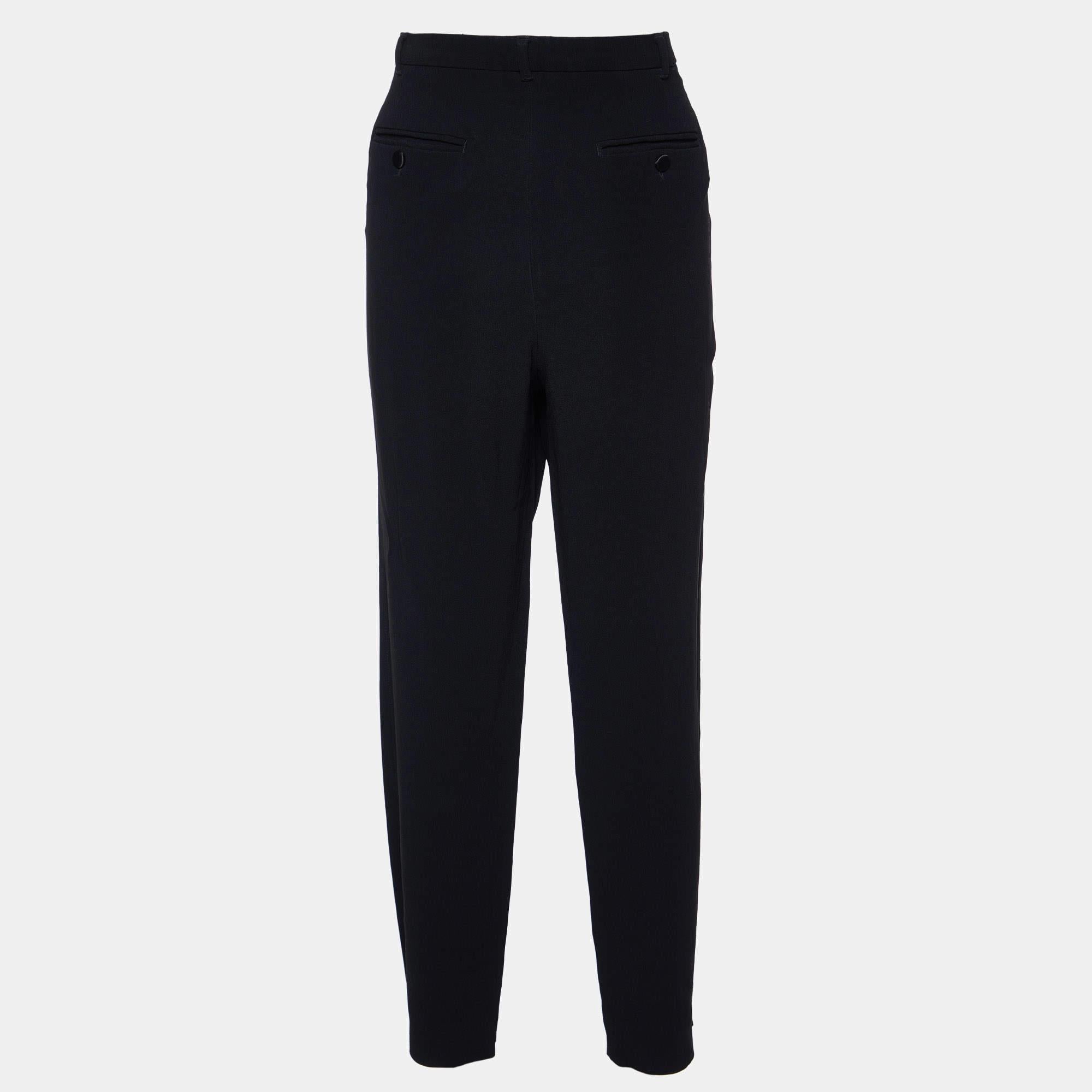Unos pantalones impecablemente confeccionados son un básico en un armario bien cuidado. Estos pantalones de diseño están finamente cosidos para proporcionarte el aspecto deseado y comodidad durante todo el día.