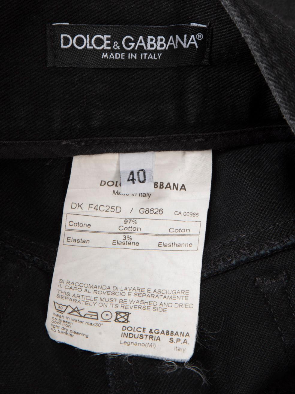De las mujeres Dolce & Gabbana Minifalda vaquera negra con placa del logotipo Talla S en venta