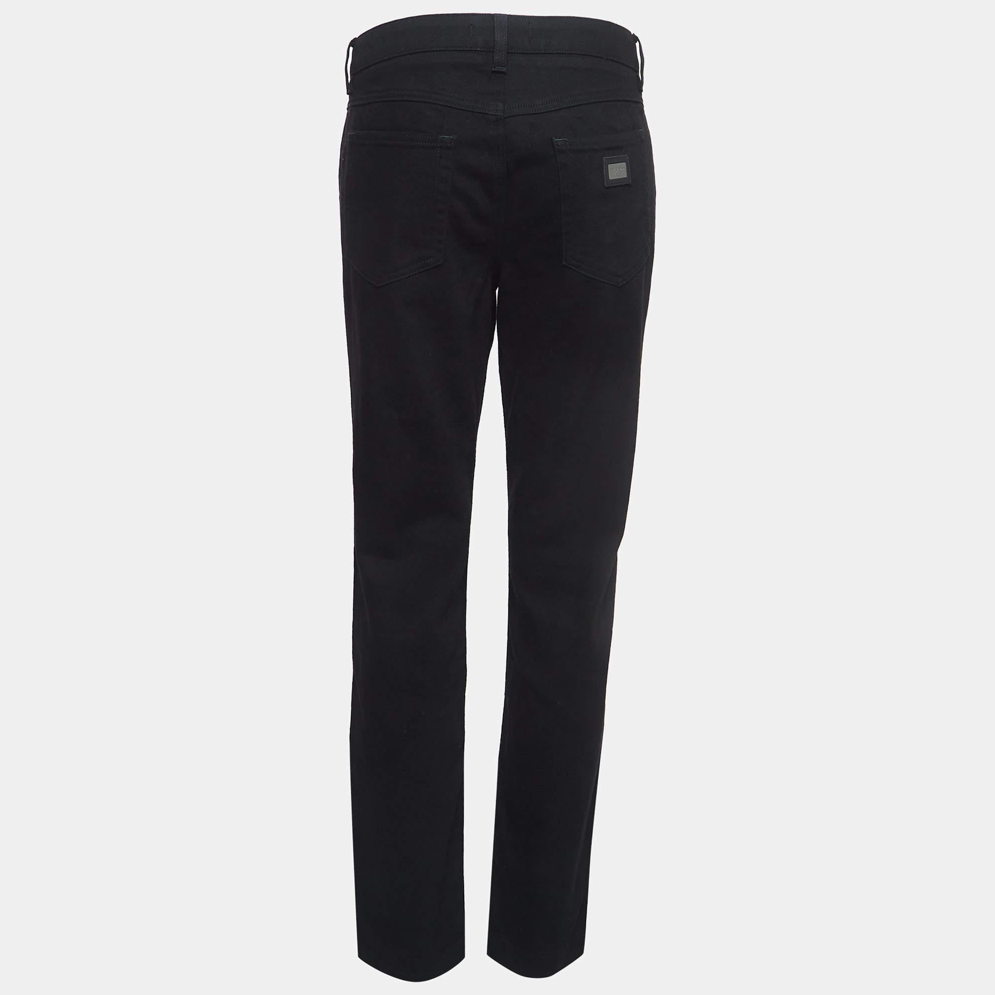 A good pair of jeans always makes the closet complete. This pair of jeans is tailored with such skill and style that it will be your favorite in no time. It will give you a comfortable, stylish fit.

Includes: Brand Tag


