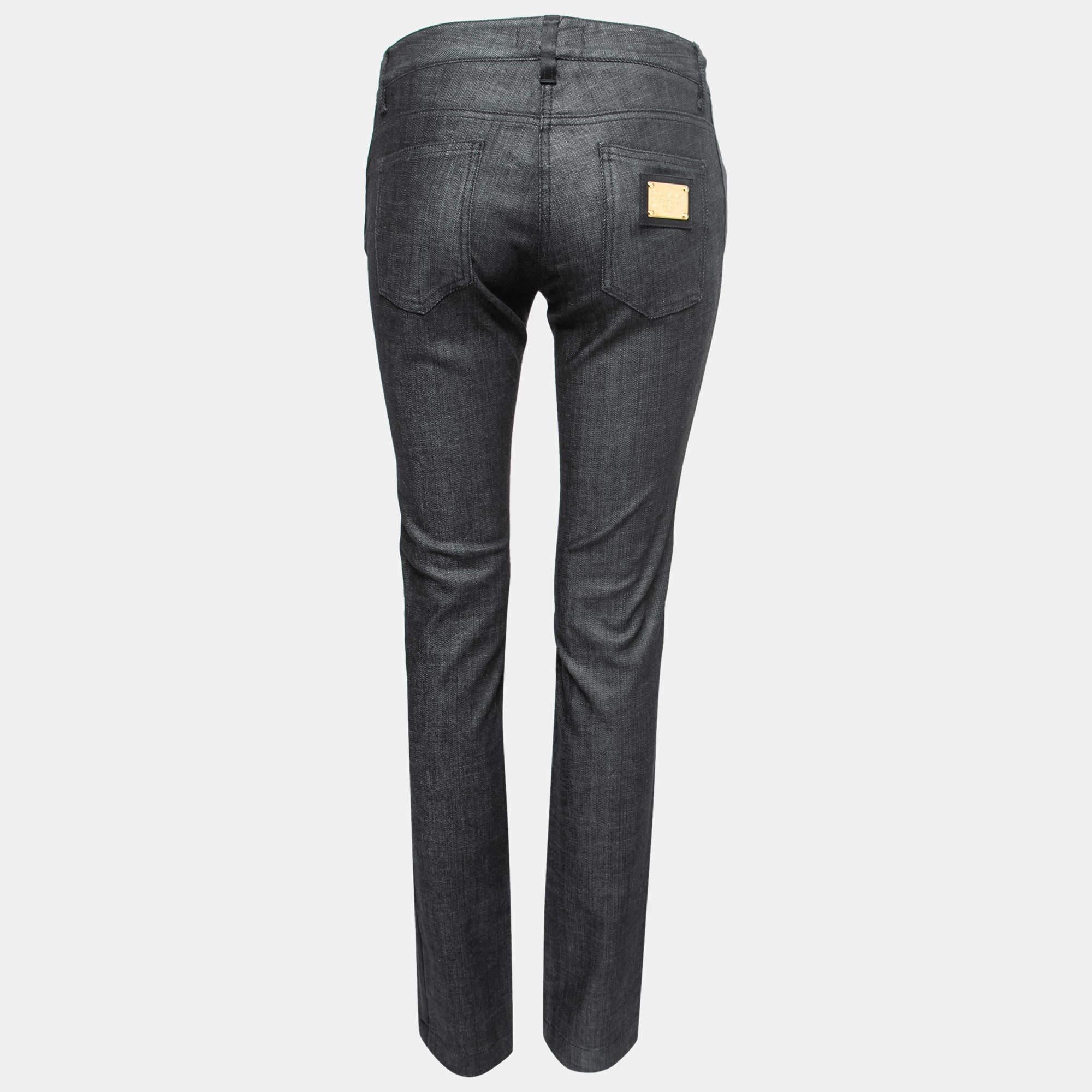 A good pair of jeans always makes the closet complete. This pair of jeans from Dolce & Gabbana is tailored with such skill and panache that it will be your favorite in no time. It is tailored using quality fabric and gives you a comfortably stylish