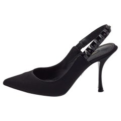 Dolce
Gabbana Black Fabric Crystal Embellished Slingback Pumps Size 37.5 Dolce
Gabbana Black Fabric Crystal Embellished Slingback Pumps Size 37.5