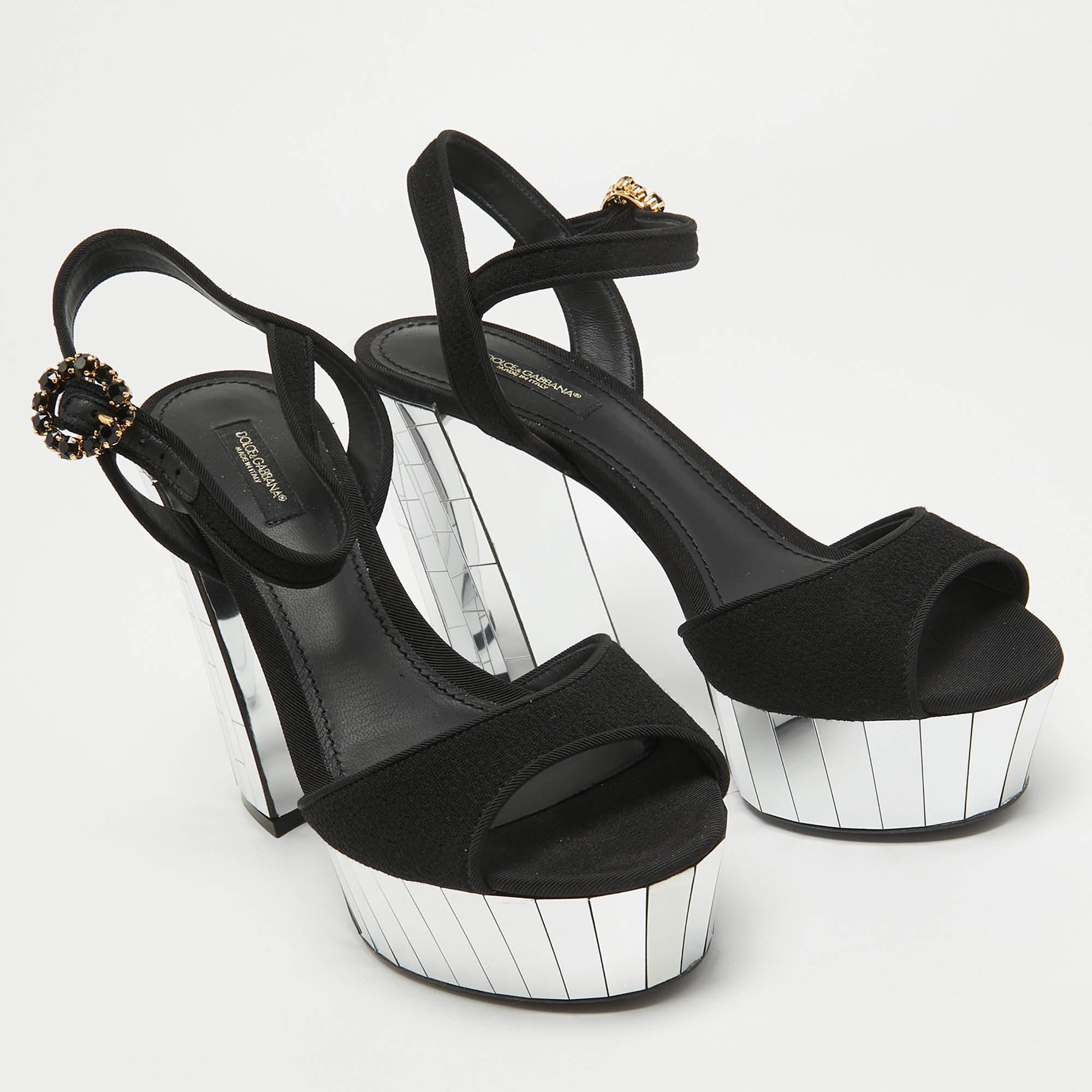Dolce & Gabbana Black Fabric Mirror Belluci Platform Sandals Size 39 In Good Condition For Sale In Dubai, Al Qouz 2