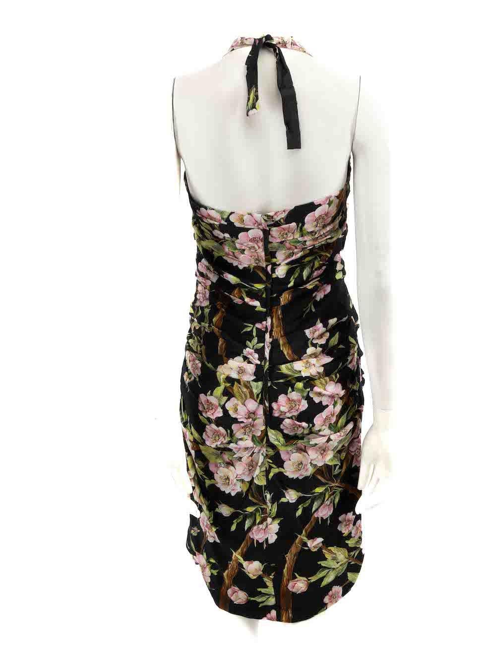 Dolce & Gabbana Schwarzes geblümtes Kleid mit Neckholder Größe M im Zustand „Gut“ im Angebot in London, GB