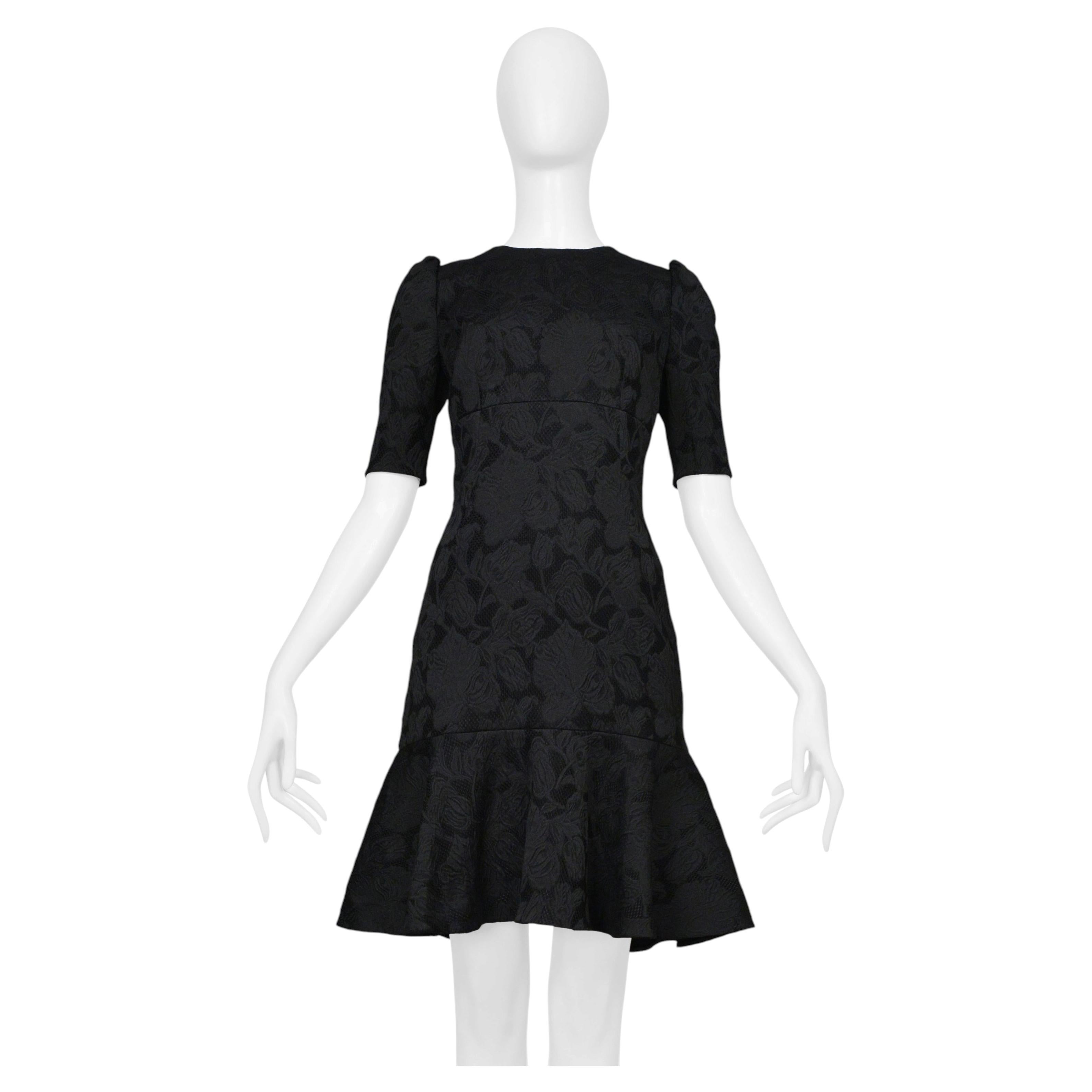 Abito da cocktail Dolce & Gabbana in jacquard floreale nero con balza in vendita