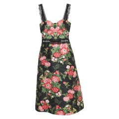 Dolce
Gabbana Black Floral Jacquard Logo Lace Sleeveless Midi Dress L Dolce
Gabbana Black Floral Jacquard Logo Lace Sleeveless Midi Dress L