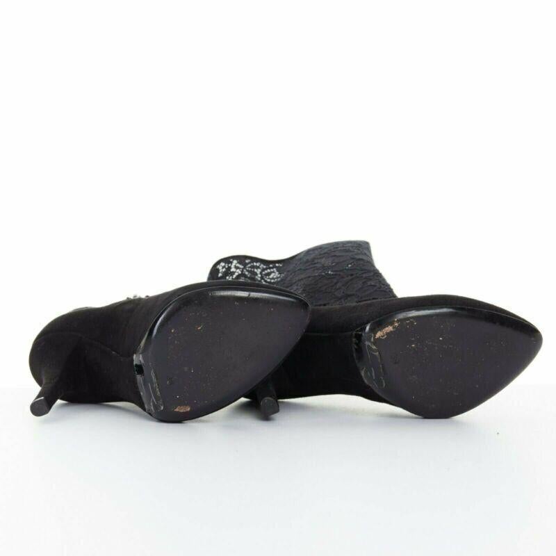 DOLCE GABBANA noir dentelle florale maille chaussette daim escarpin design bottine courte EU39 en vente 1