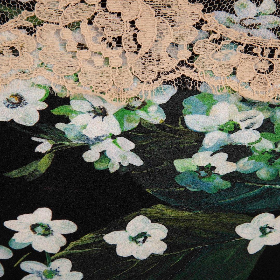 Dolce & Gabbana Schwarzes Top mit Blumenmuster und Spitzenbesatz Größe S Damen im Angebot