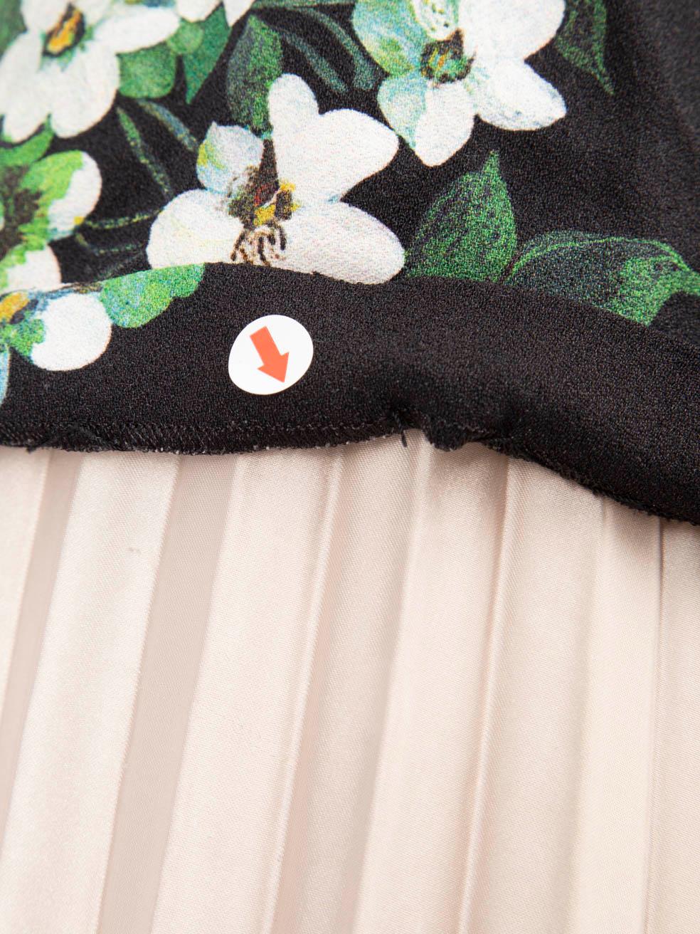 Dolce & Gabbana Schwarzes Top mit Blumenmuster und Spitzenbesatz Größe S im Angebot 2