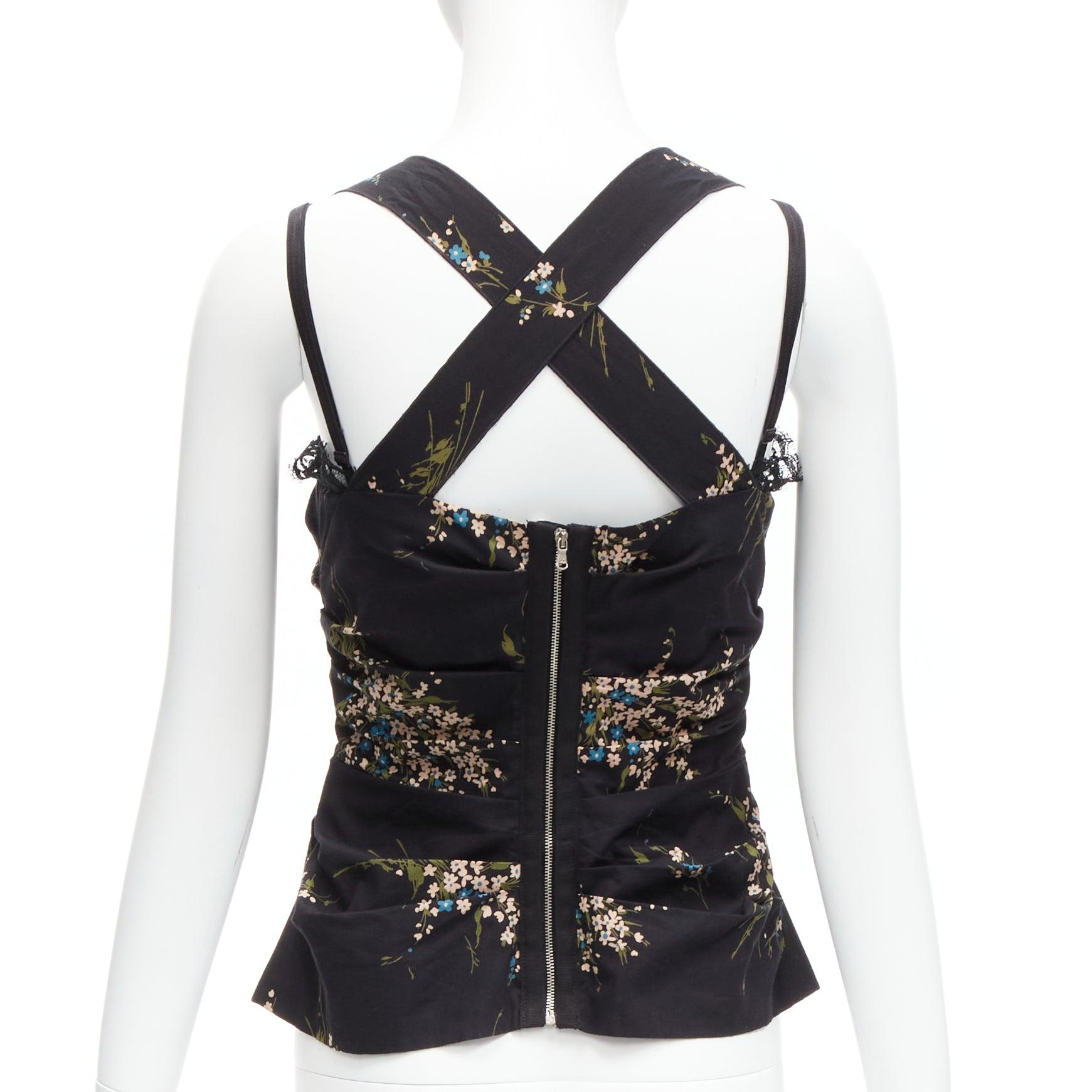 DOLCE GABBANA top corsé negro con estampado floral y espalda cruzada de encaje IT42 M
Referencia: TGAS/D00410
Marca: Dolce & Gabbana
Diseñador: Domenico Dolce y Stefano Gabbana
Material: Algodón
Color: Negro, Multicolor
Patrón: Floral
Cierre: