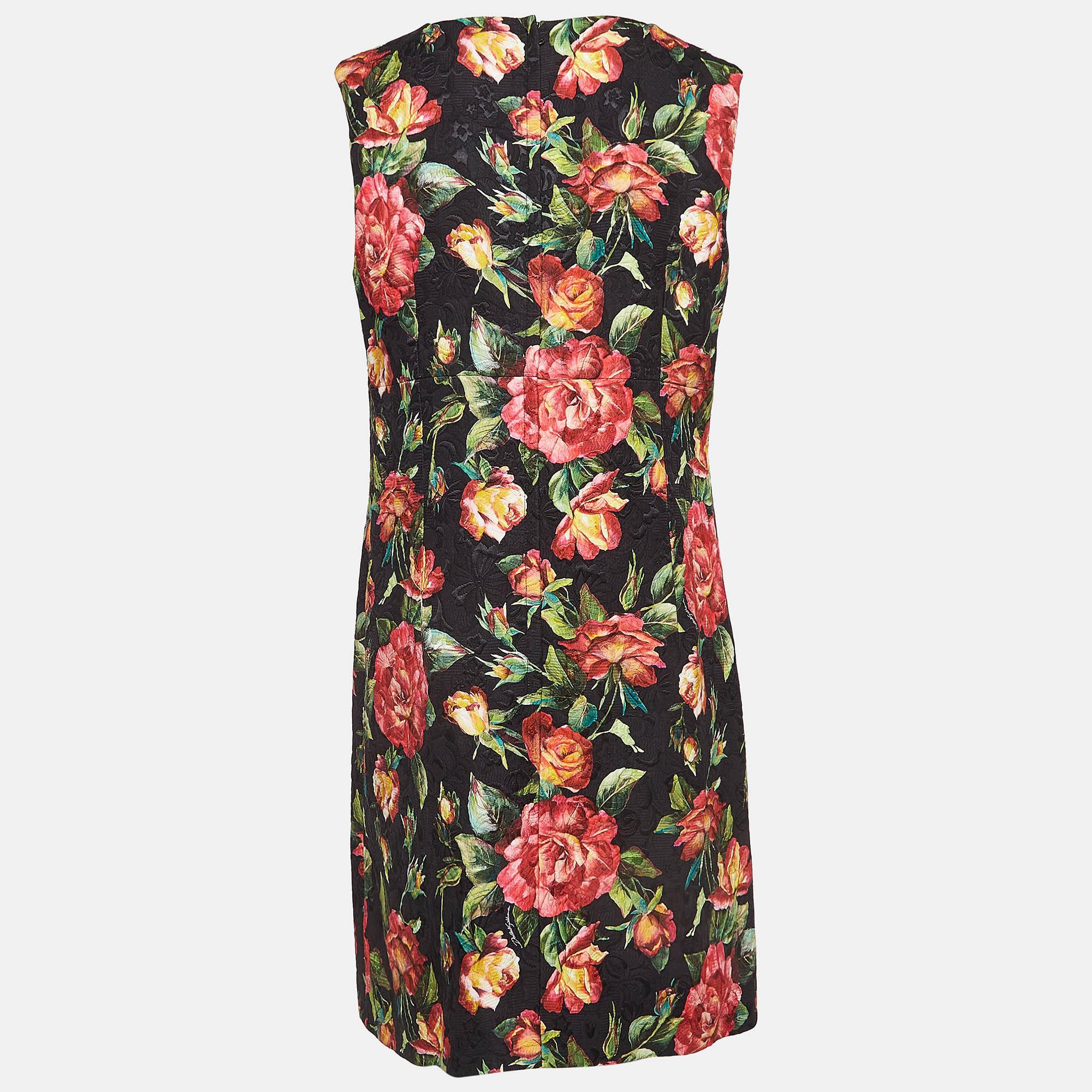 Experience the joy of expert tailoring with this designer dress for women. Meticulously made, it offers a flawless fit and luxe details, ensuring unmatched comfort. This beautiful creation will elevate your style effortlessly.