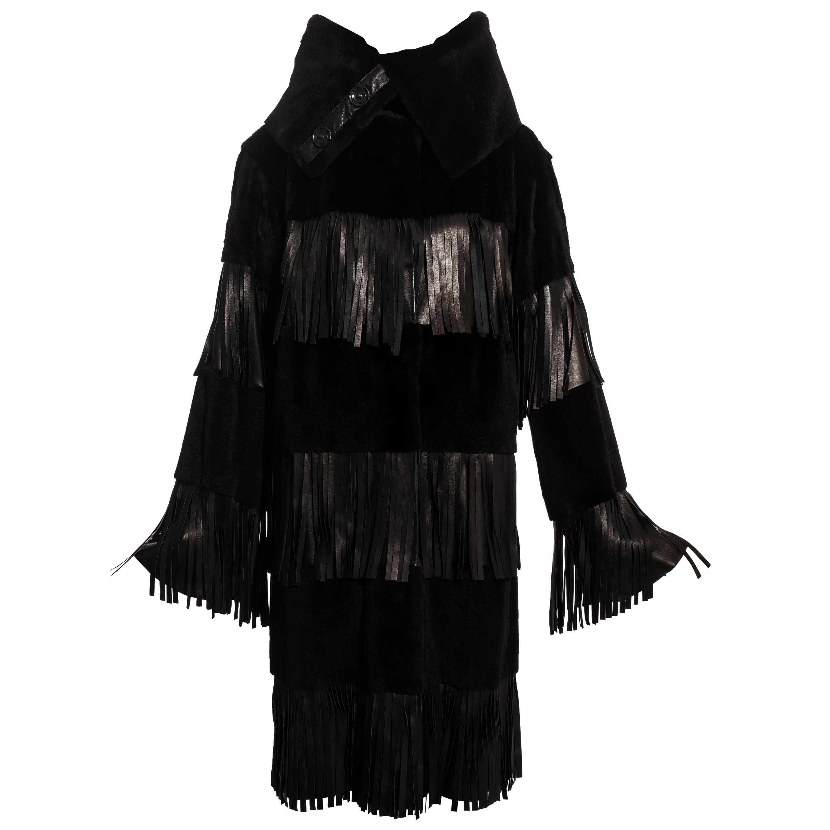 Dolce & Gabbana - Manteau à franges en fourrure et cuir noir, automne-hiver 2003