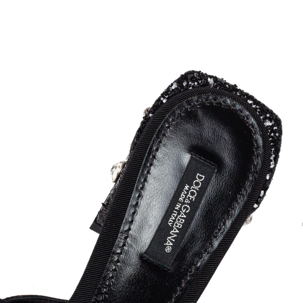 Dolce & Gabbana Black Glitter Bianca Star And Moon Slide Sandals Size 38 In New Condition In Dubai, Al Qouz 2