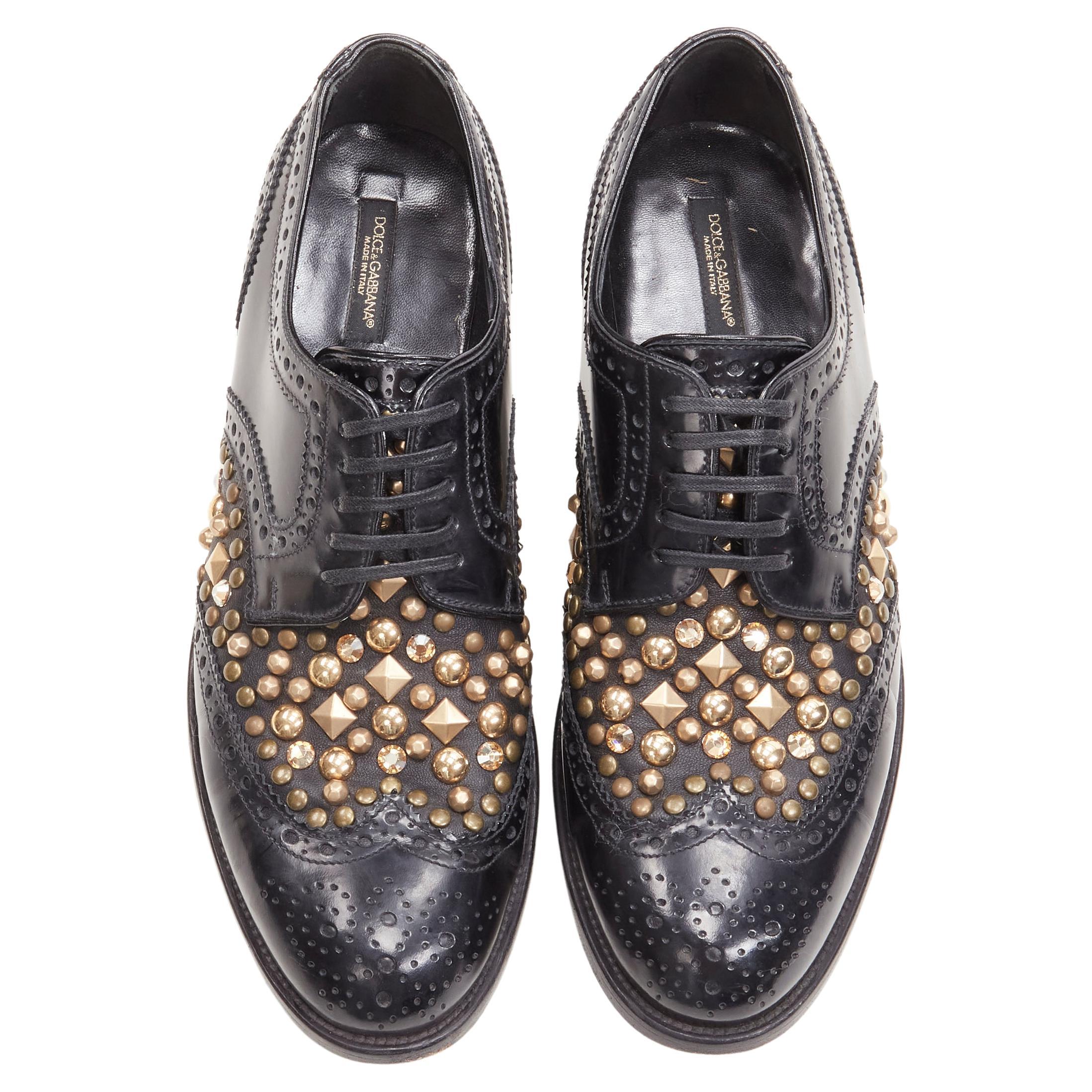 DOLCE GABBANA black gold crystal studded perforated brogue loafer EU38
Brand: Dolce Gabbana
Designer: Domenico Dolce and Stefano Gabbana
Material: Leather
Color: Black
Pattern: Studded
Closure: Lace Up
Extra Detail: Crystal and antique gold-tone