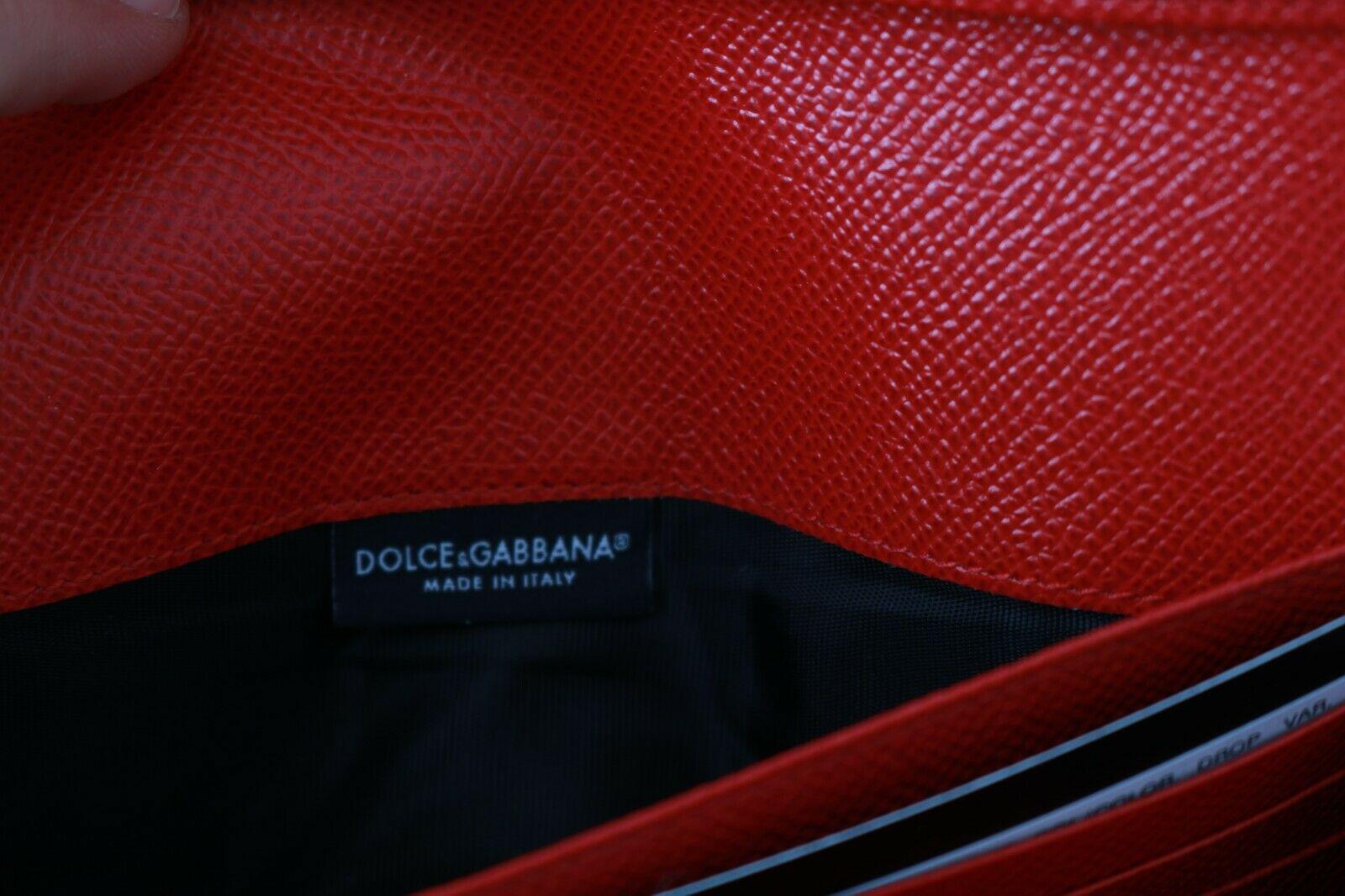 Dolce & Gabbana Black Gold Leather Love DG Wallet Continental Bifold Clutch Red In New Condition In WELWYN, GB