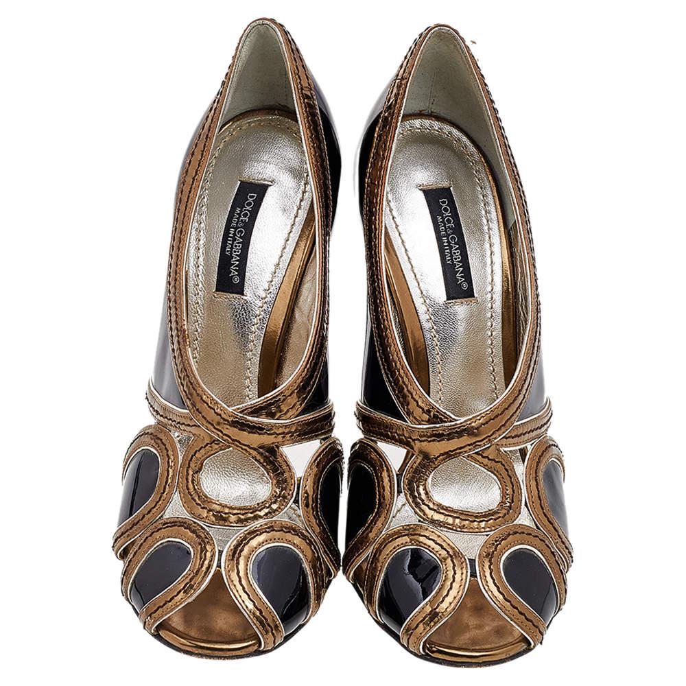 Dolce & Gabbana Black/Gold Patent Leather and Leather Peep Toe Pumps Size 36 In Good Condition In Dubai, Al Qouz 2