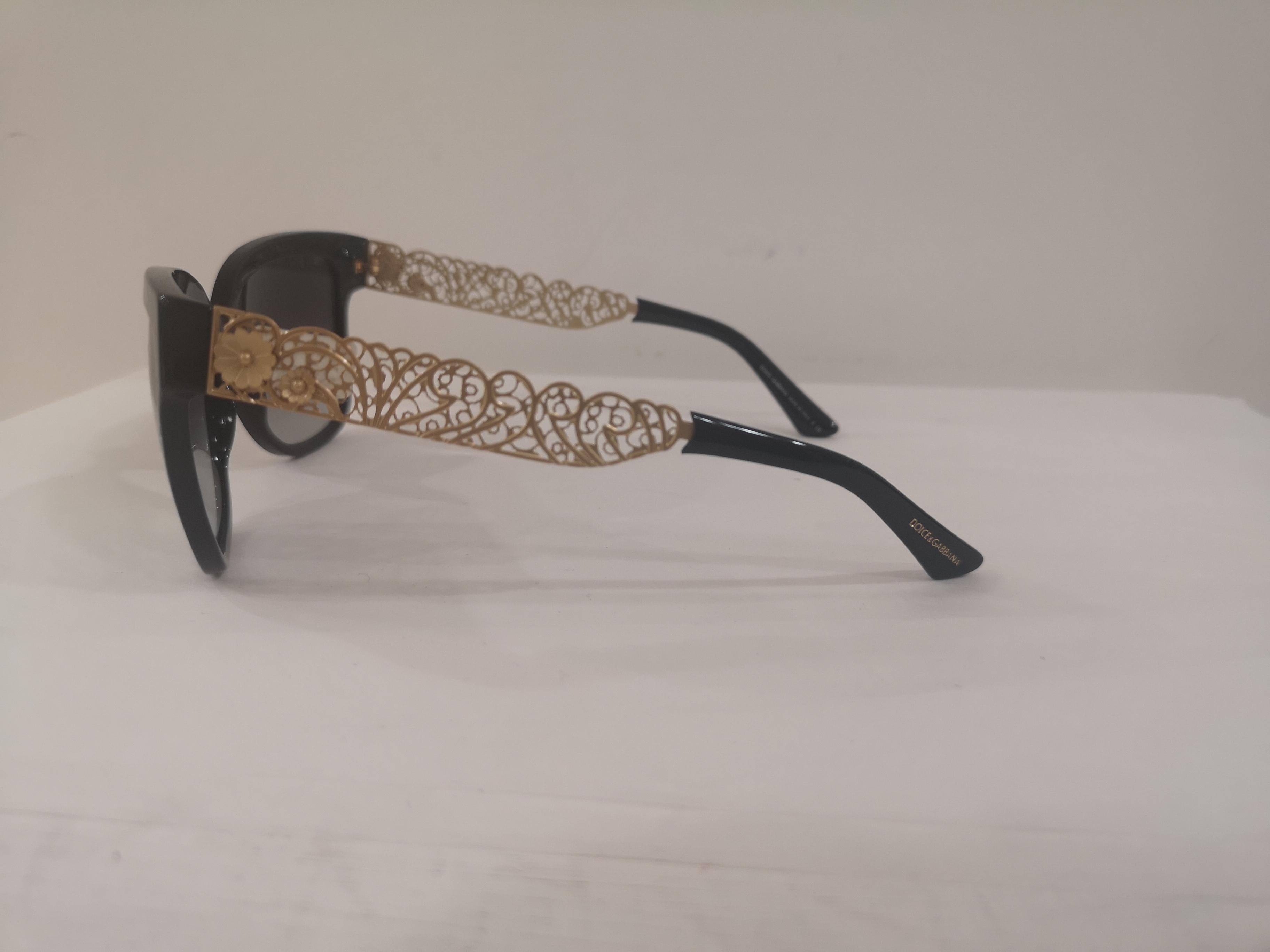 Dolce & Gabbana black gold sunglasses NWOT In New Condition For Sale In Capri, IT