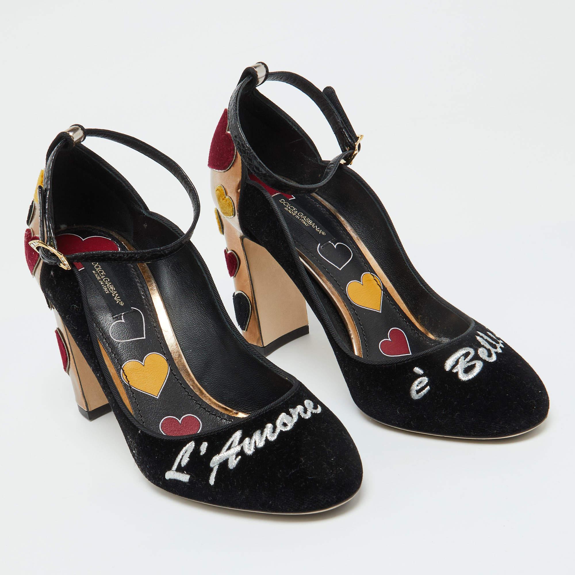 Women's Dolce & Gabbana Black/Gold Velvet and Leather L' Amore Block Heel Pumps Size 39 For Sale