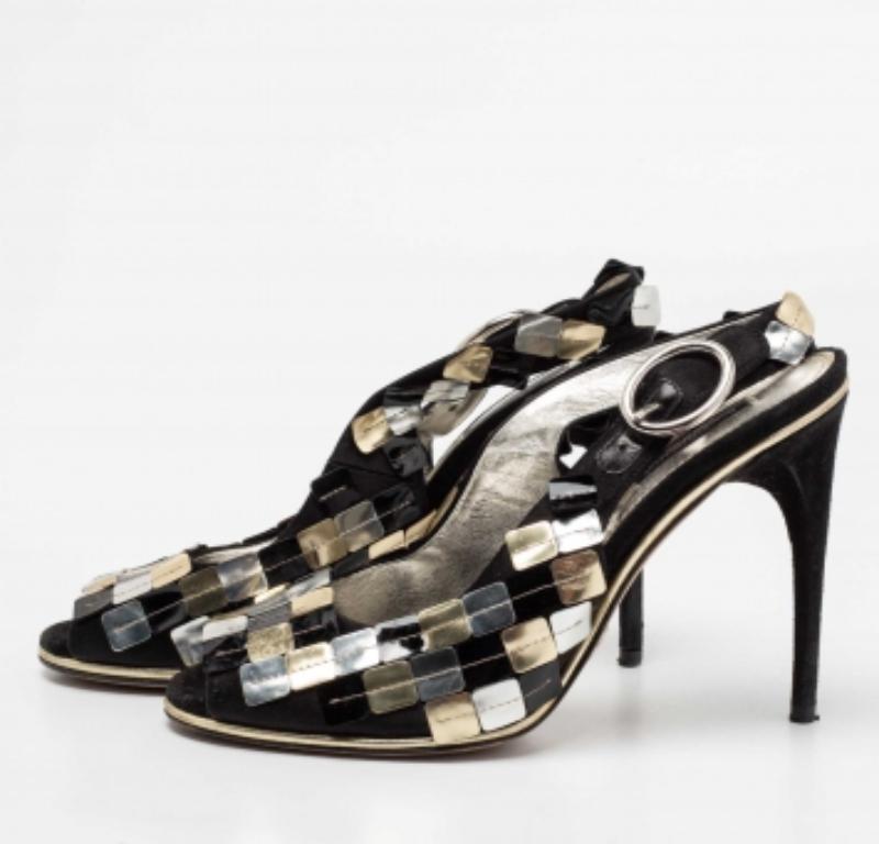 Dolce & Gabbana Sandalias negras/doradas con correa en el tobillo tamaño 38.5 Negro en venta