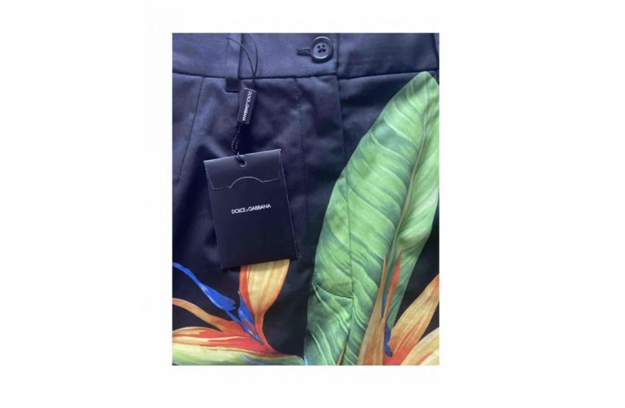 Dolce & Gabbana Black Green Cotton Jungle Leaf Tropical Shorts Multicolor Flower In New Condition In WELWYN, GB