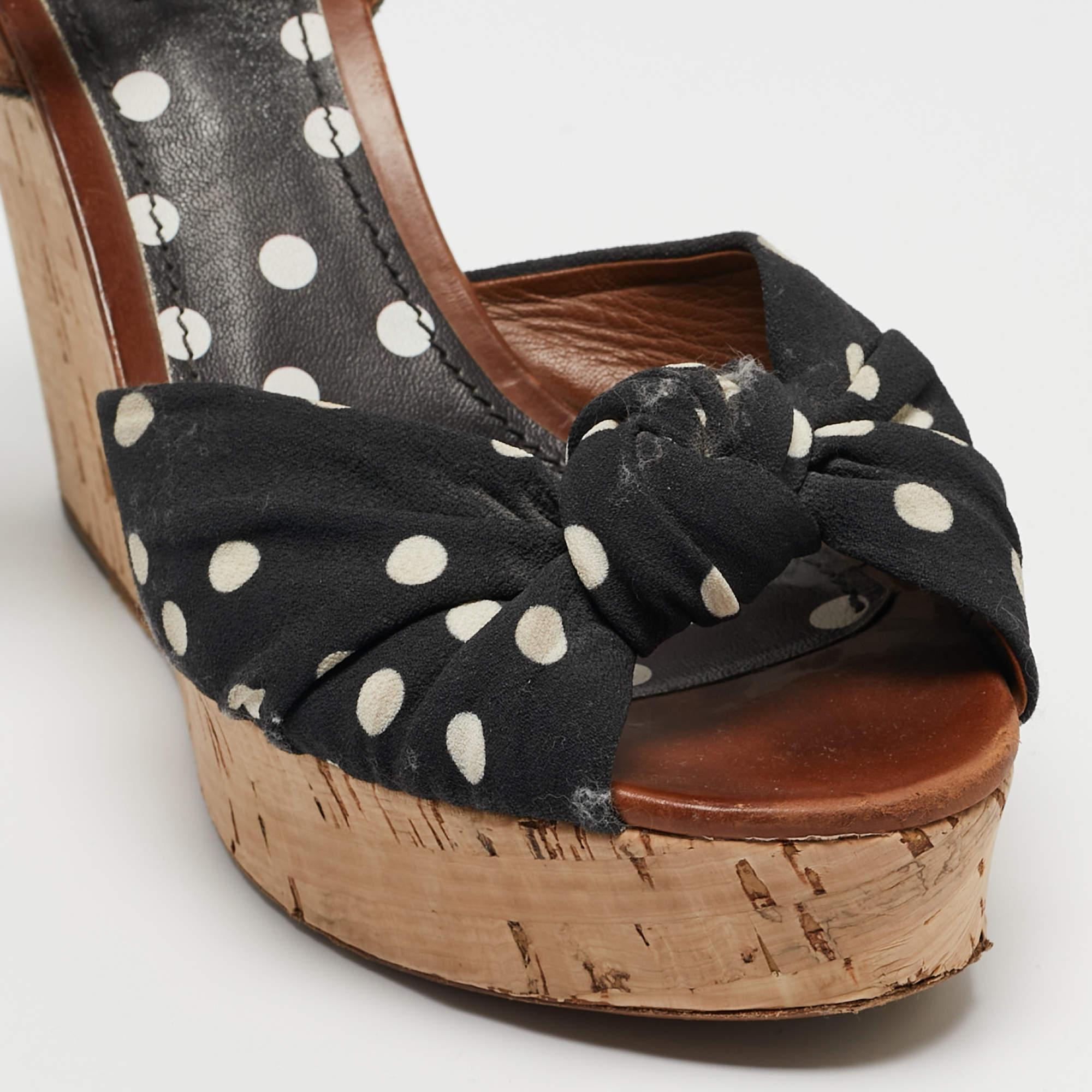 Dolce & Gabbana Sandali in sughero in tessuto e rafia a pois annodati in nero/grigio in vendita 2