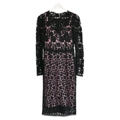 Dolce & Gabbana Schwarzes Kleid mit rosa Seidenfutter aus Guipure-Spitze