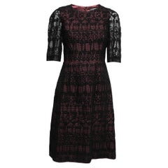 Dolce & Gabbana Schwarzes Kurzärmeliges Etuikleid aus Guipure-Spitze M