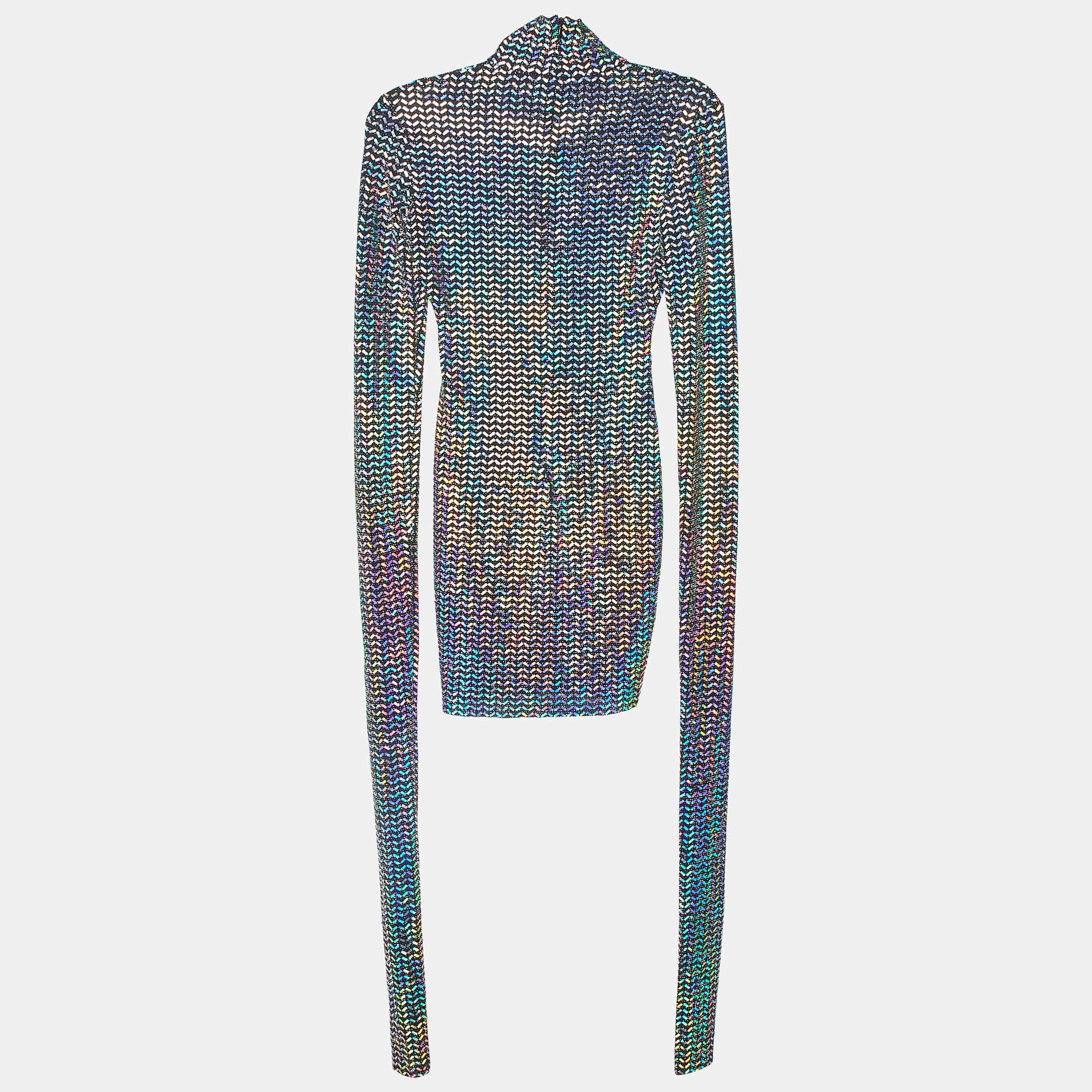 Exhibit a stylish look by wearing this beautiful designer dress. Tailored using fine fabric  this dress has a chic silhouette for a framing fit. Style the creation with chic accessories and pumps.