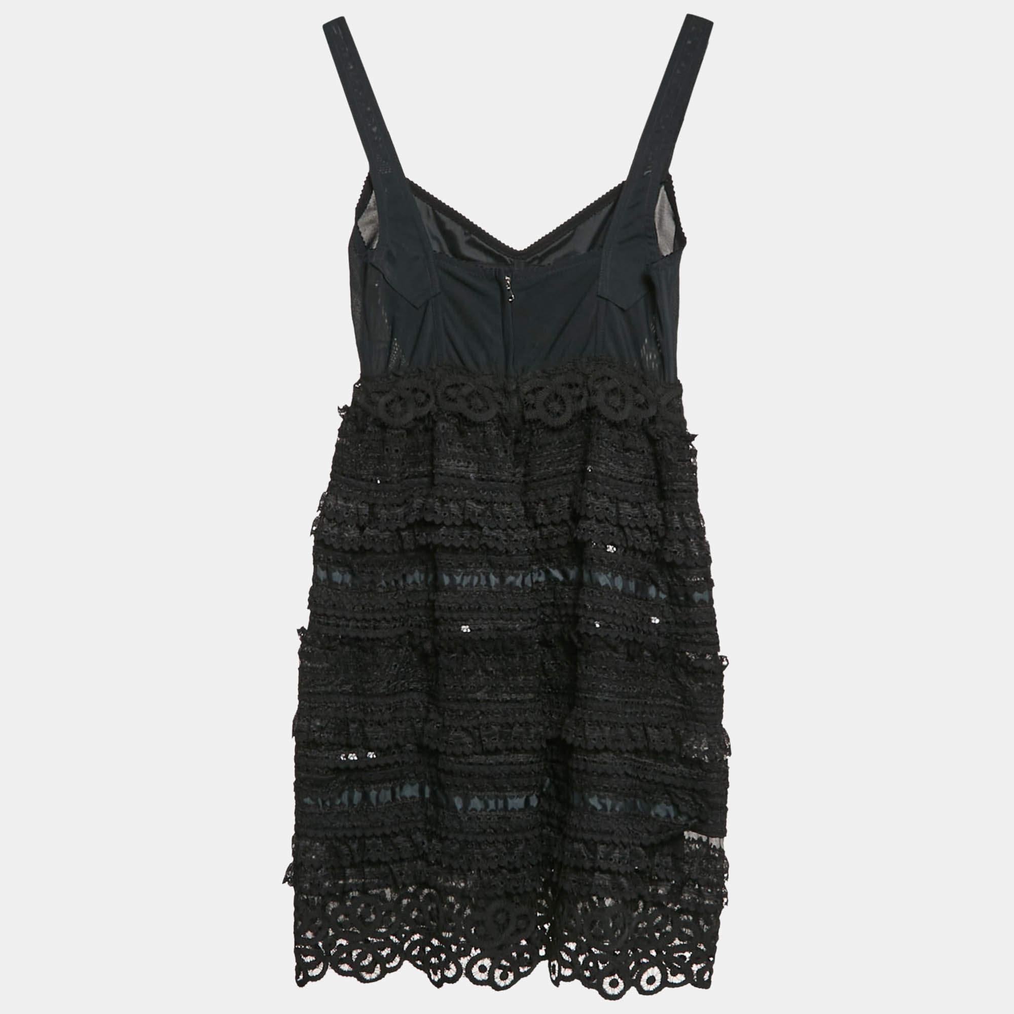 Exhibit a stylish look by wearing this beautiful designer dress. Tailored using fine fabric  this dress has a chic silhouette for a framing fit. Style the creation with chic accessories and pumps.
