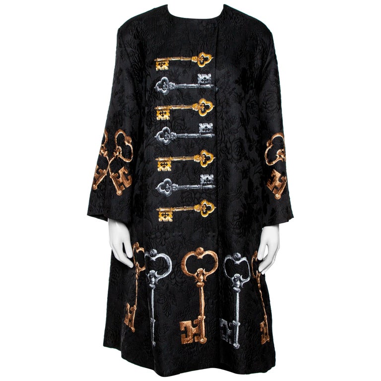 Menagerry Zware vrachtwagen Het strand Dolce and Gabbana Black Key Printed Jacquard Coat M at 1stDibs