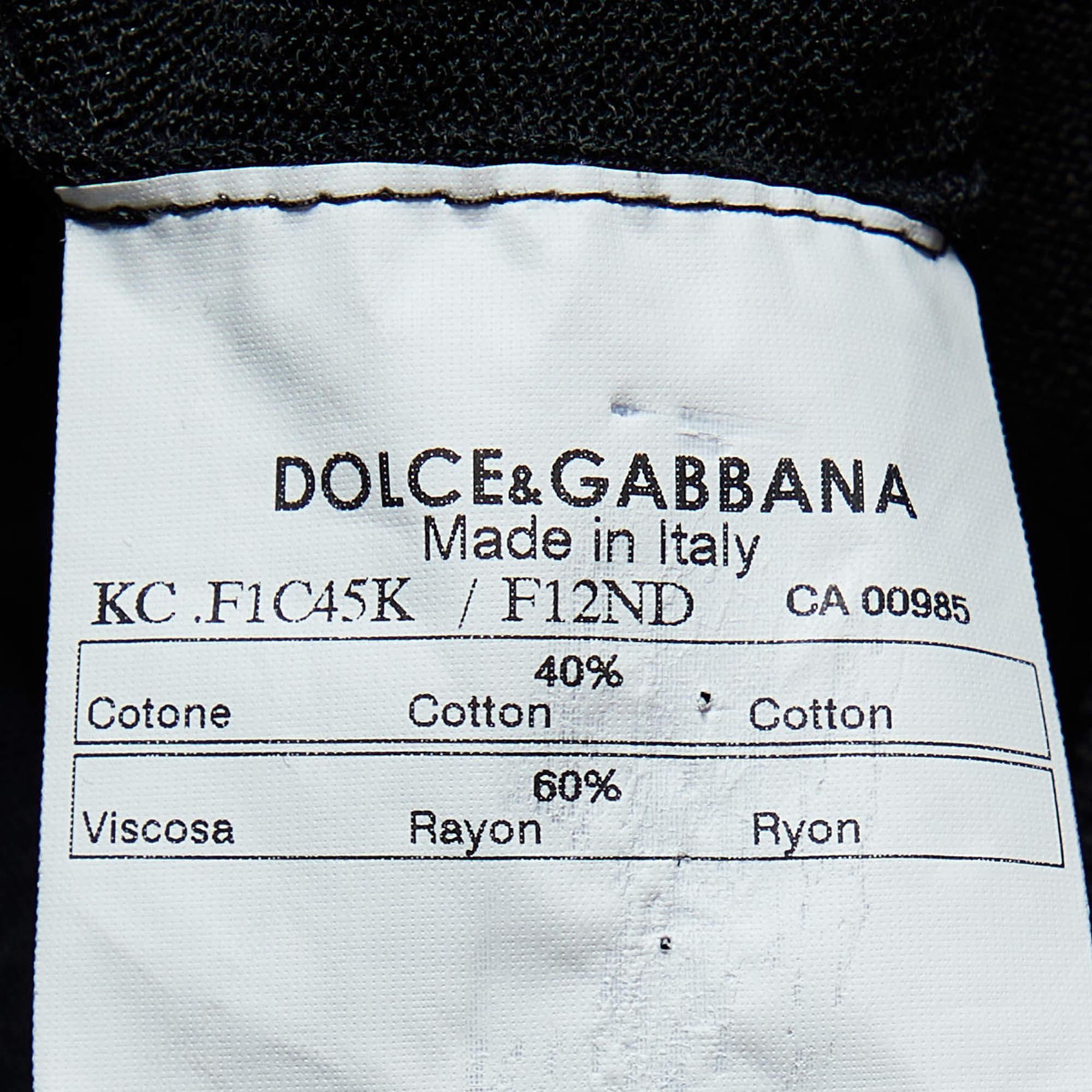 Dolce & Gabbana Schwarzer Kit & bedruckter Pullover aus Baumwolle mit Pantoletten, M im Angebot 1