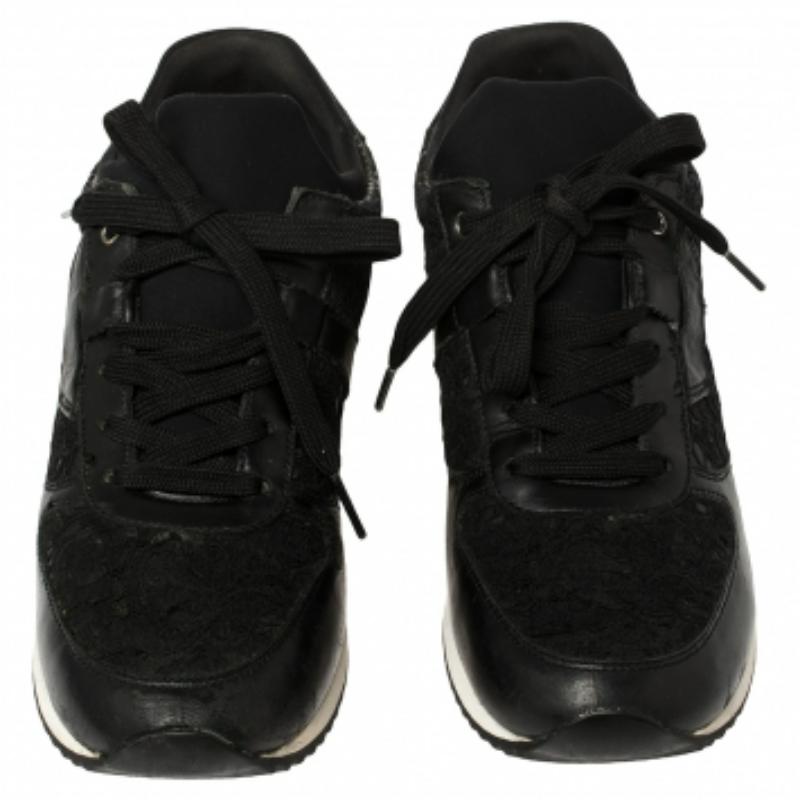 Dolce & Gabbana Black Lace And Leather Low Top Sneakers Size 38.5 For Sale 1