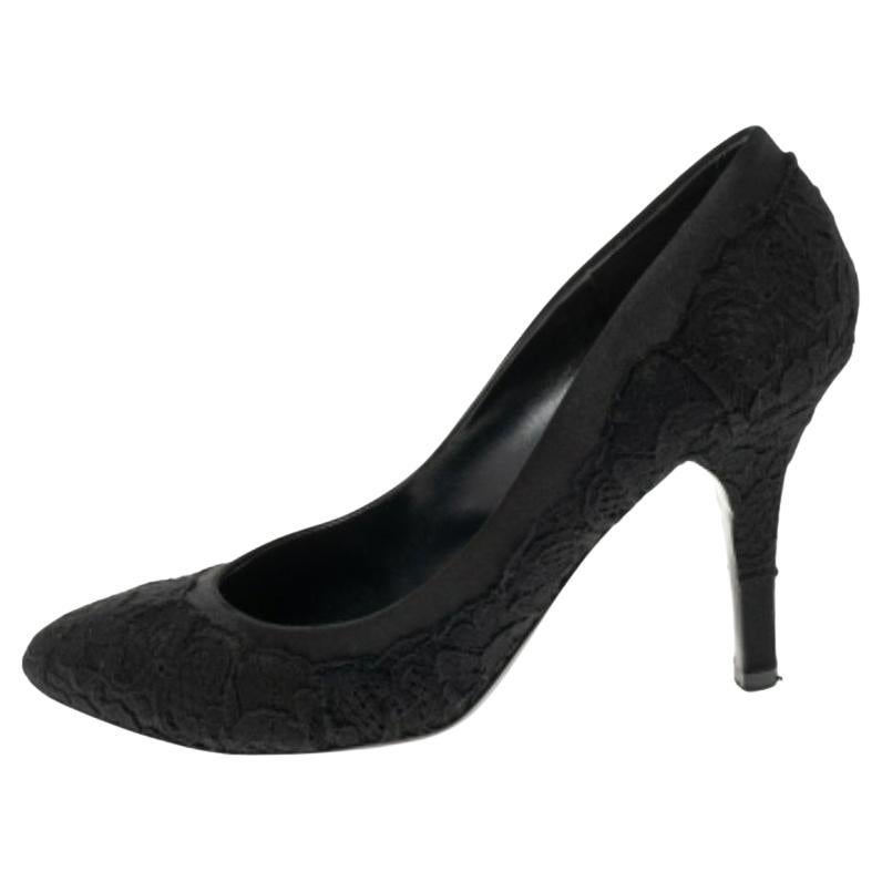 Dolce & Gabbana escarpins noirs en dentelle et satin taille 38