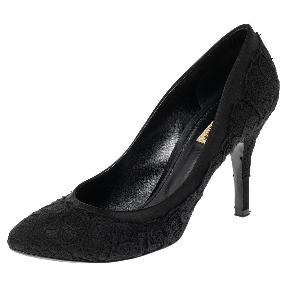 Dolce & Gabbana Black Lace and Satin Pumps Size 38 For Sale