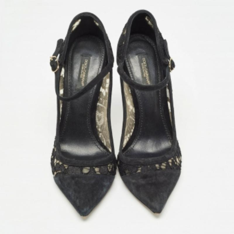 Dolce & Gabbana Bombas negras de encaje y ante talla 38 en Bueno estado para la venta en Dubai, Al Qouz 2